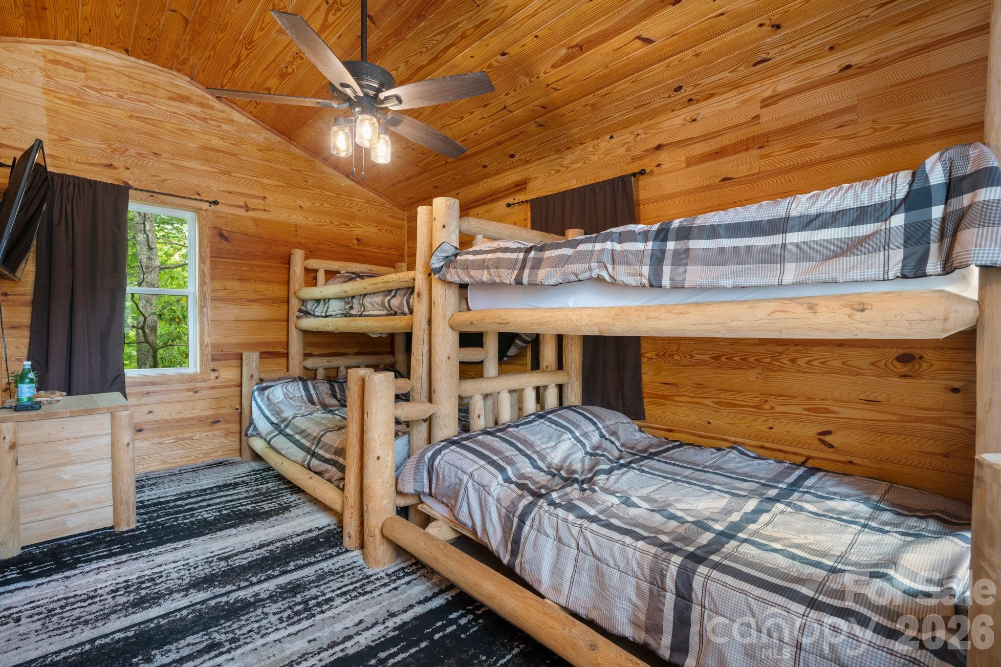 7042 Martin Lane — Morganton
