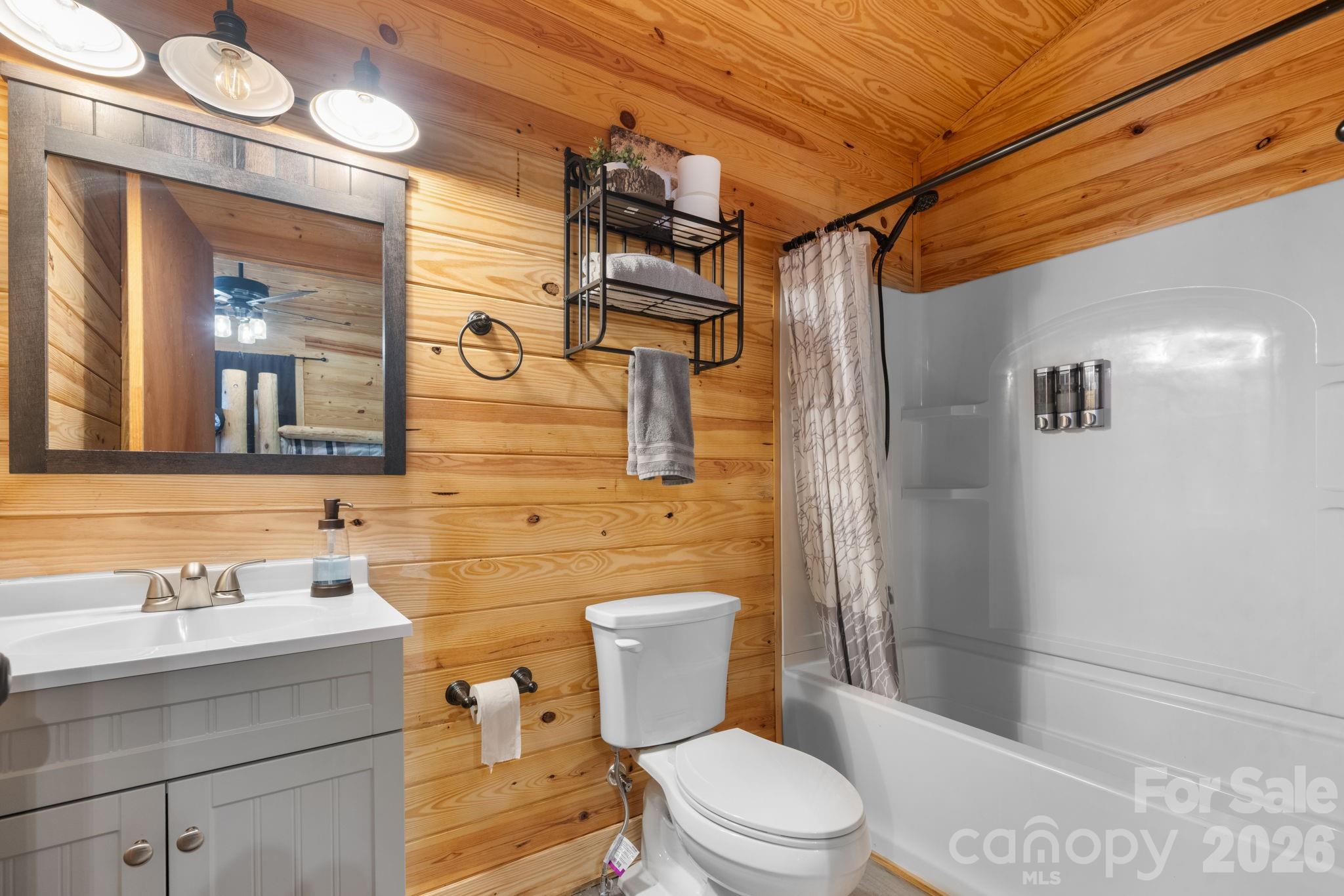 7042 Martin Lane — Morganton