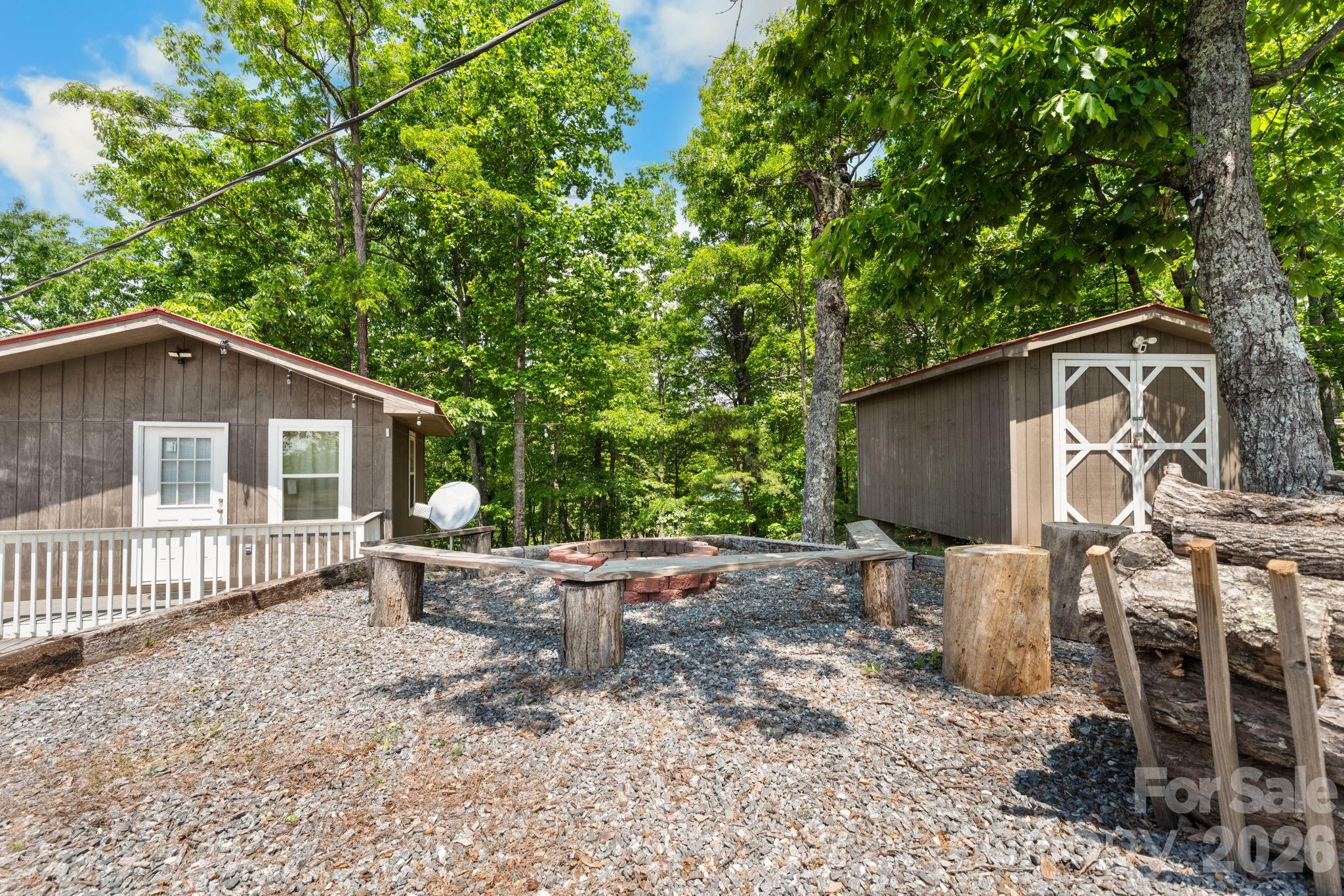 7042 Martin Lane — Morganton
