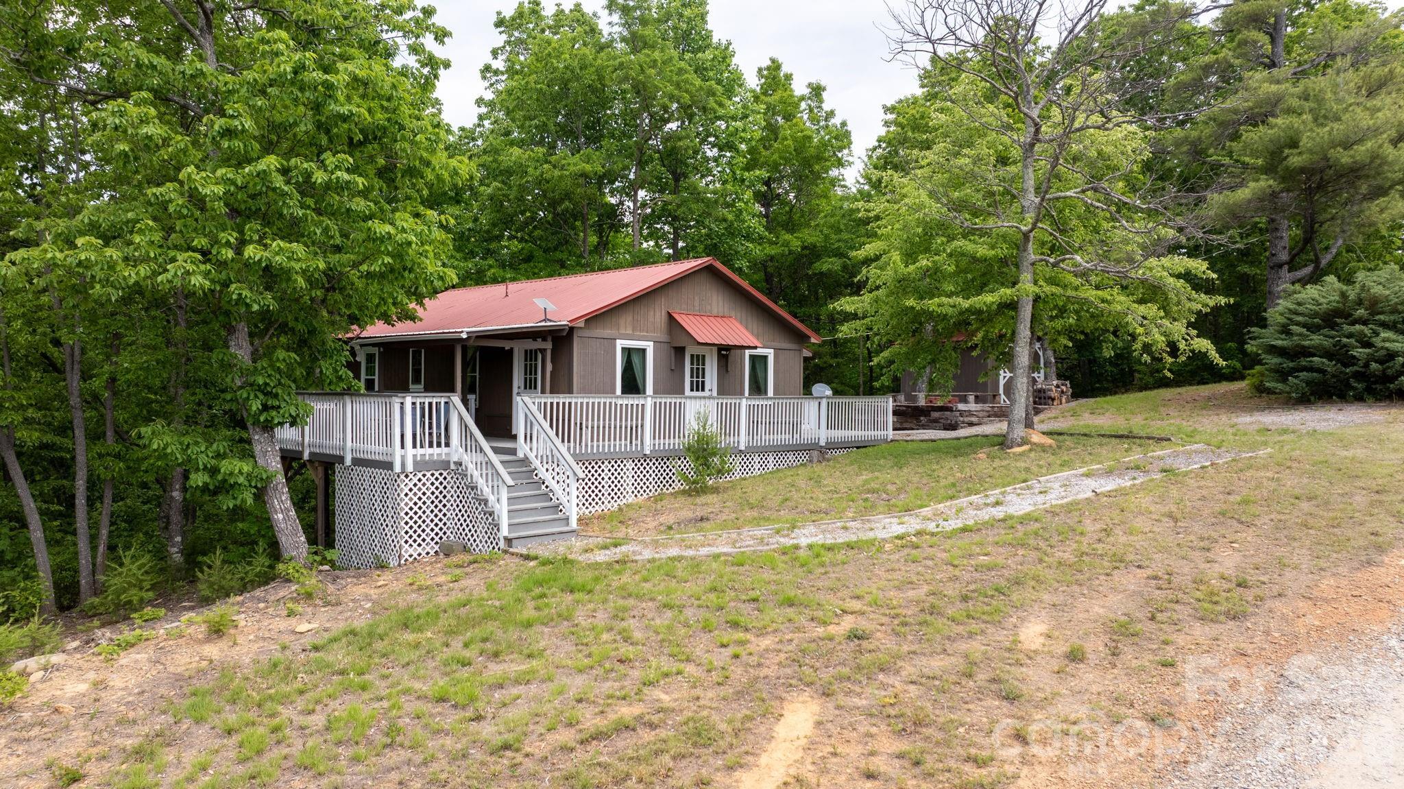 7042 Martin Lane — Morganton