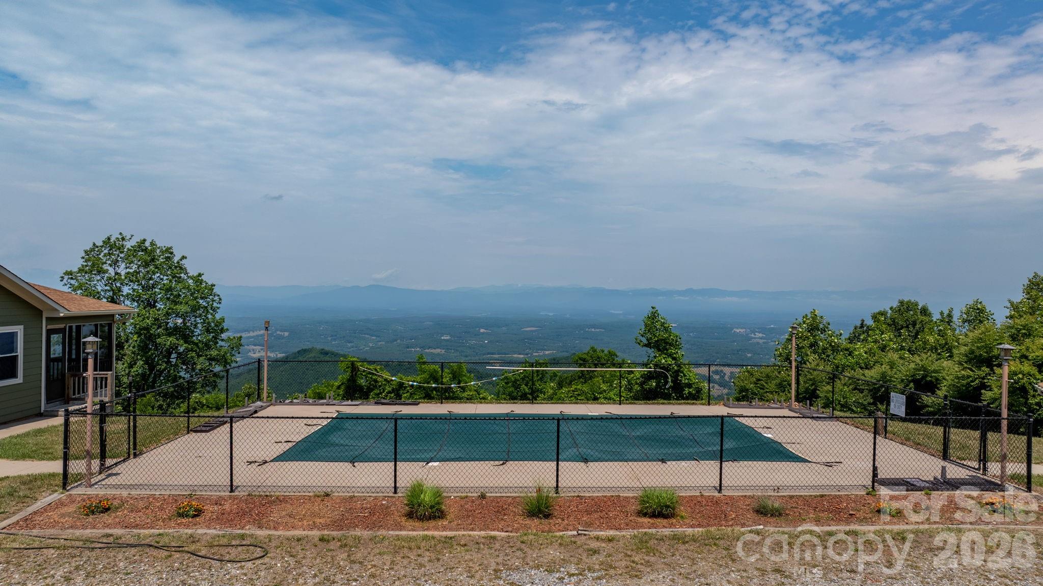 7042 Martin Lane — Morganton