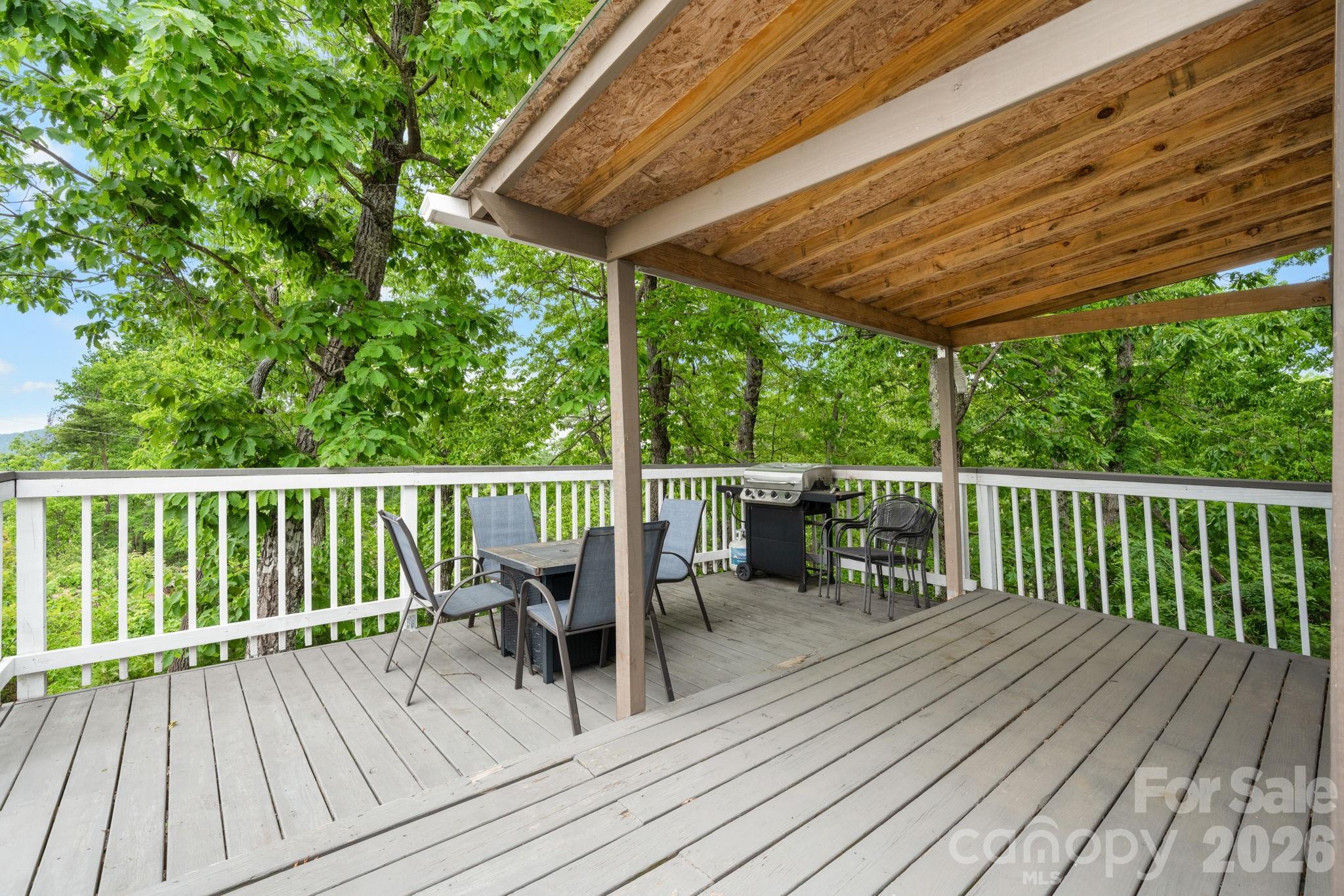 7042 Martin Lane — Morganton