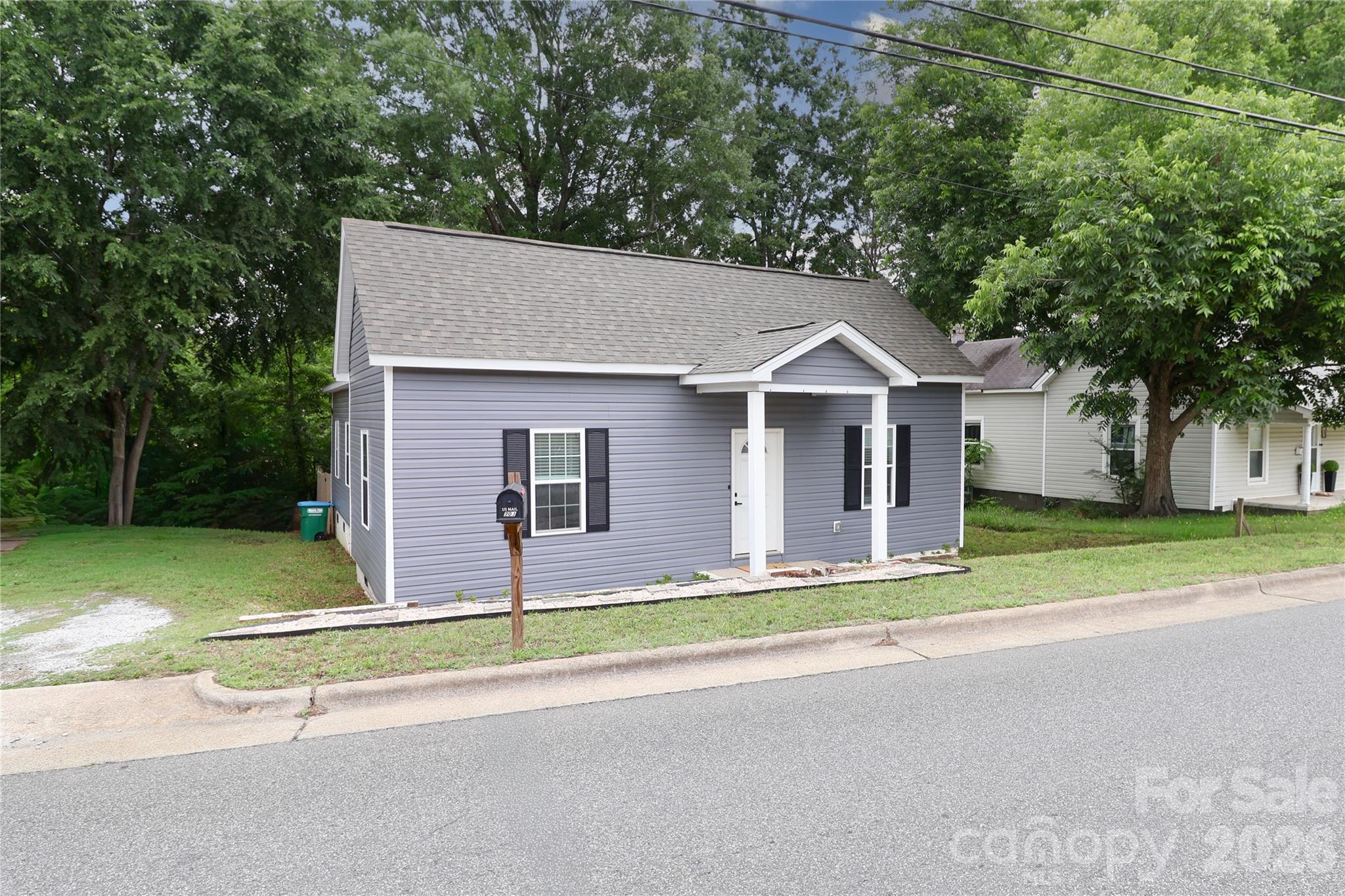 703 S Main Street — Landis