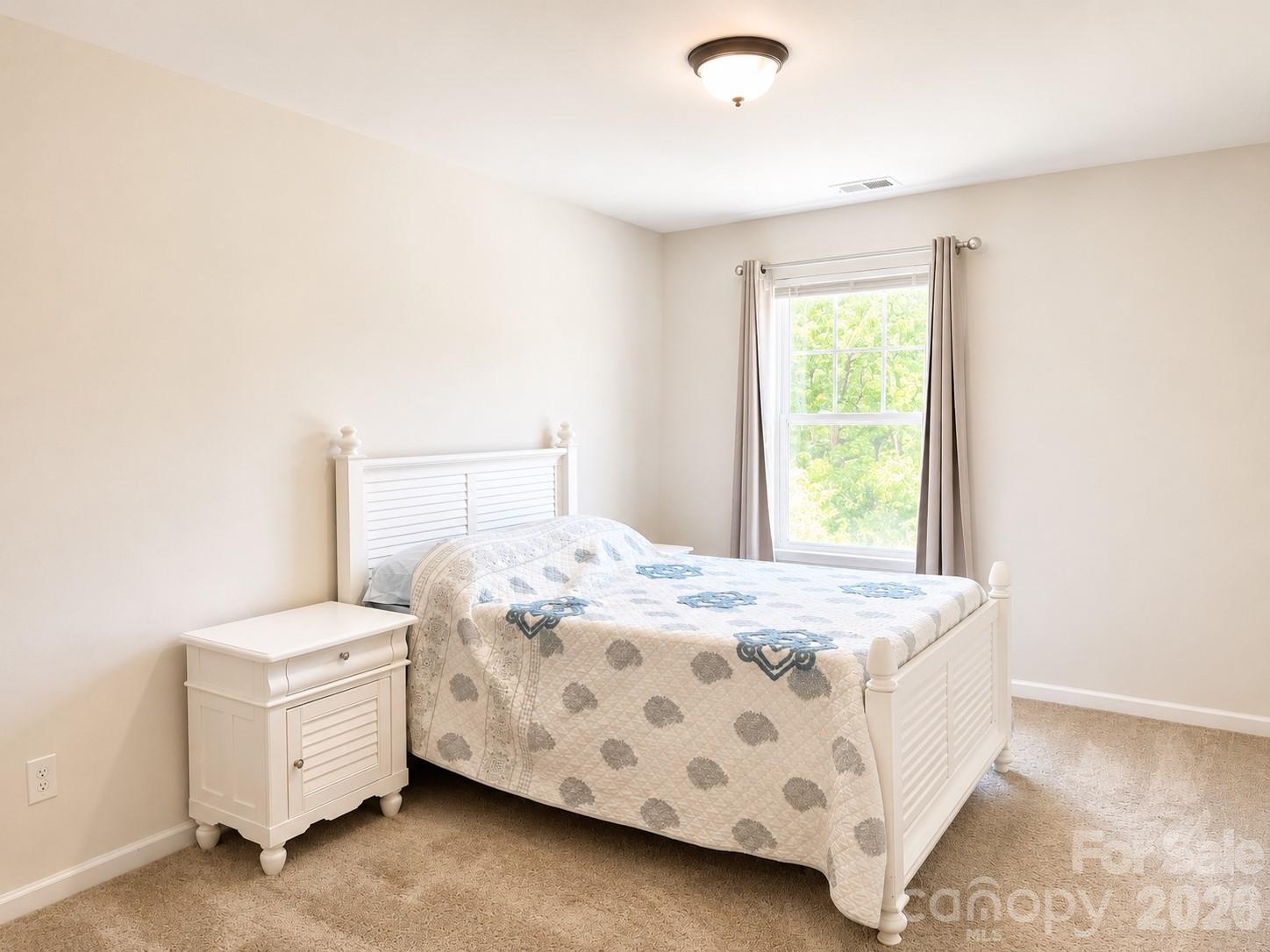 6629 Meridale Forest Drive — Charlotte