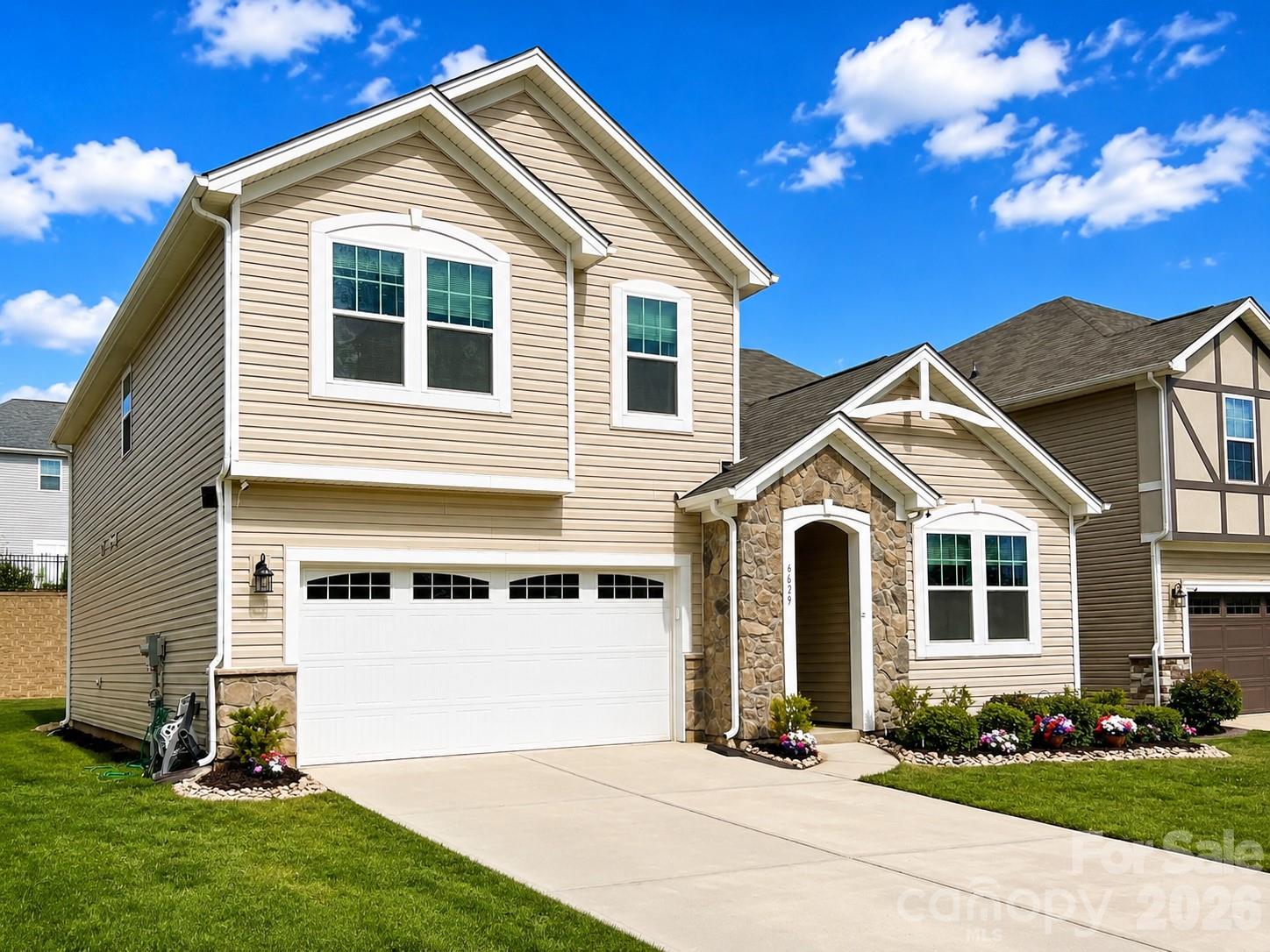 6629 Meridale Forest Drive — Charlotte