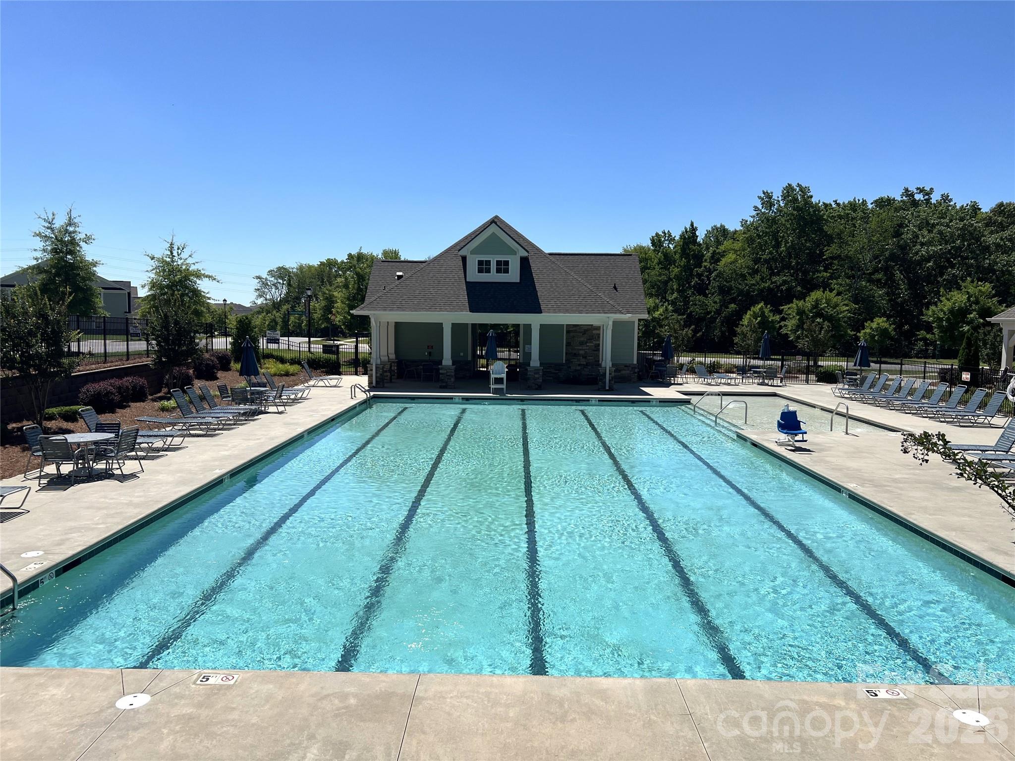 6629 Meridale Forest Drive — Charlotte