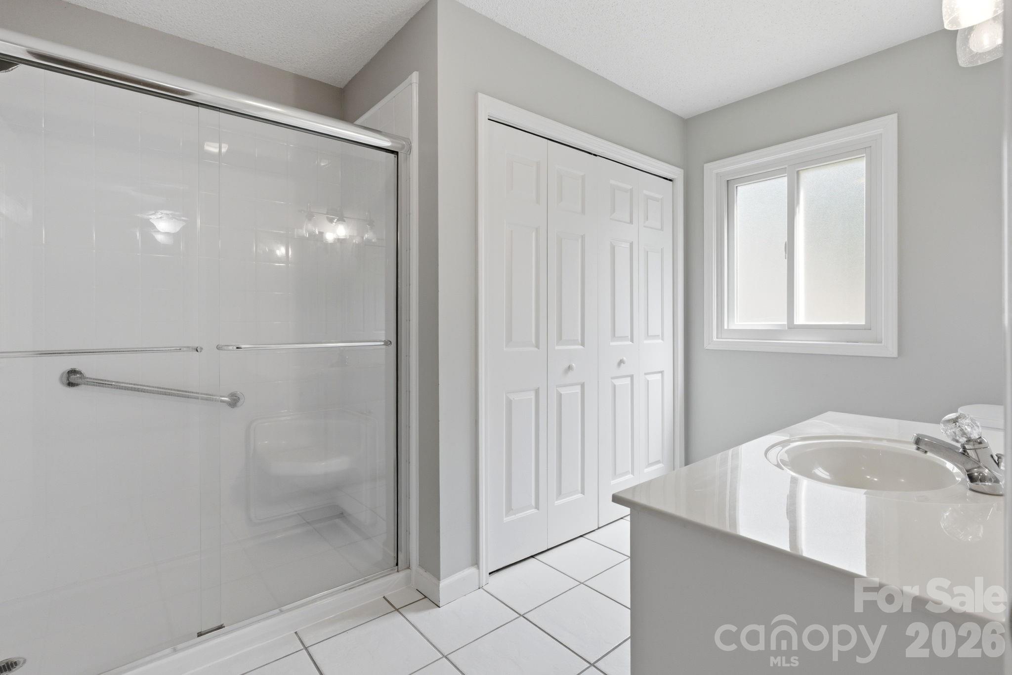 188 39th Avenue Court NW — Hickory