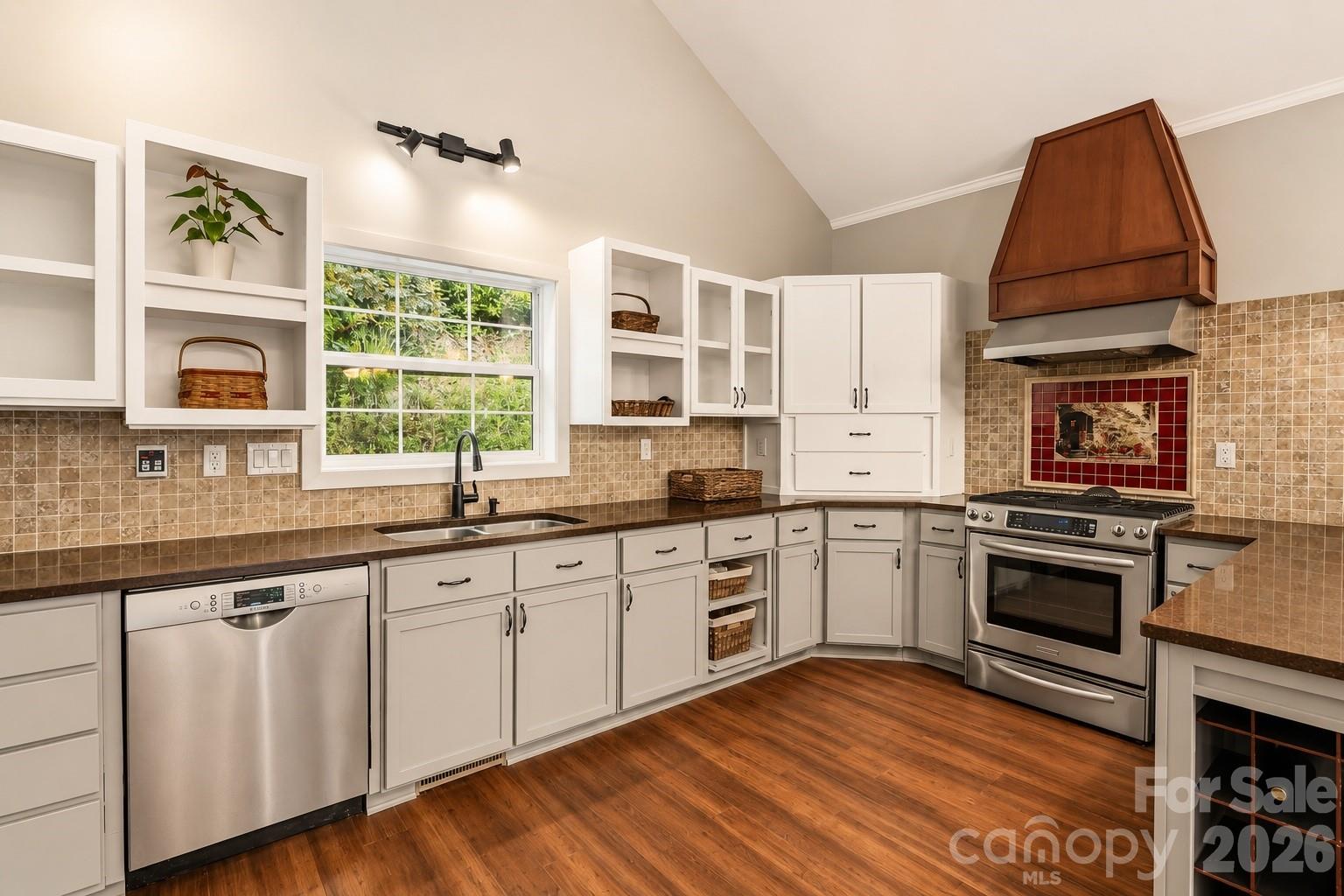 60 Hawks Pointe Lane — Weaverville
