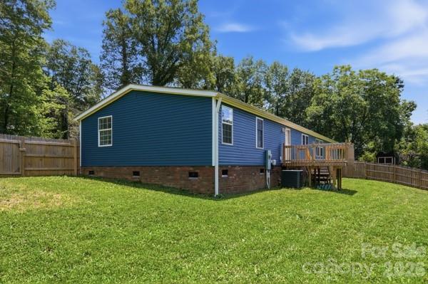864 Stowe Lane — Gastonia