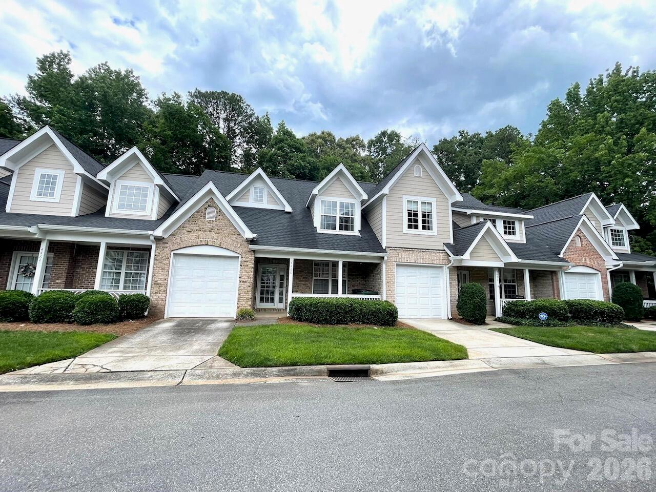 4460 Coventry Row Court — Charlotte
