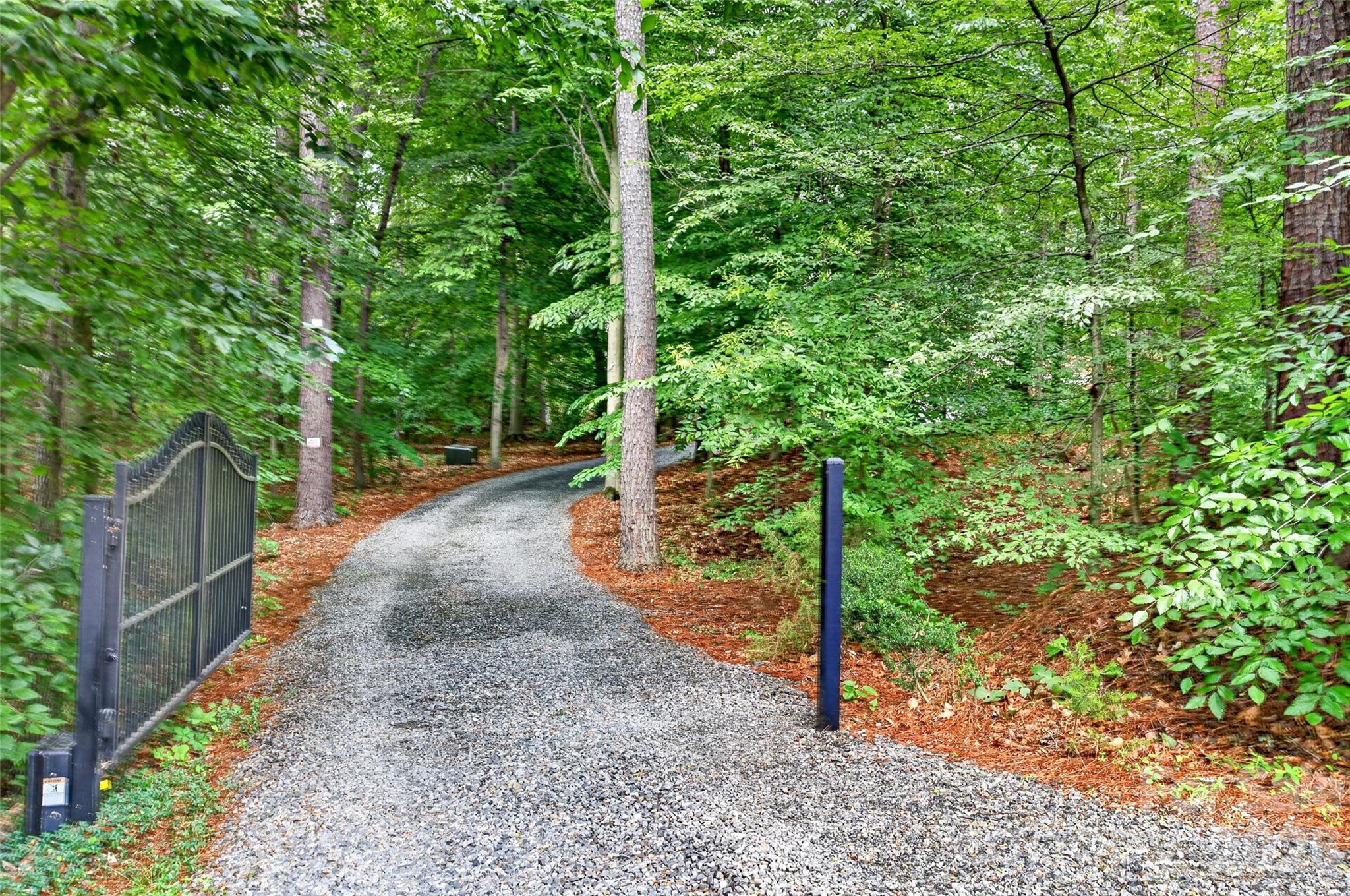 2932 Oakdale Road — Charlotte