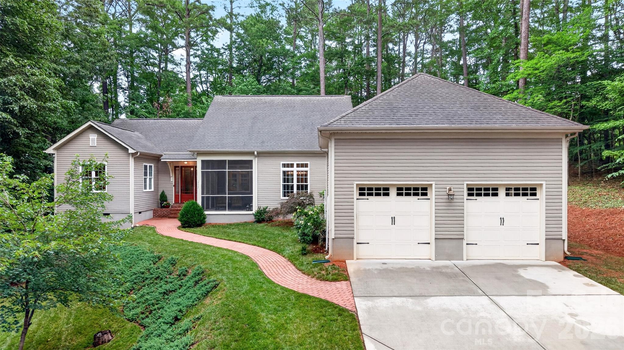 2932 Oakdale Road — Charlotte