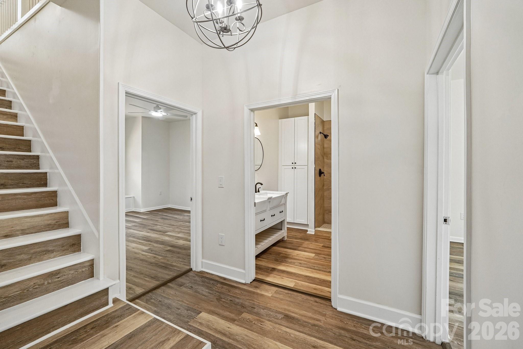 616 14th Street SW — Hickory