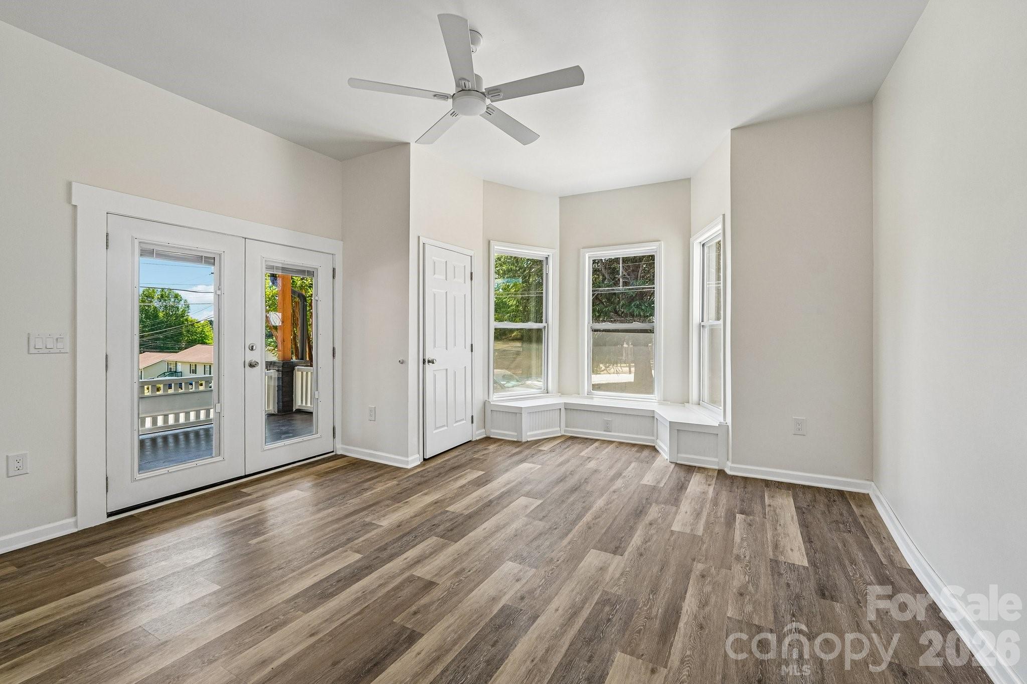 616 14th Street SW — Hickory