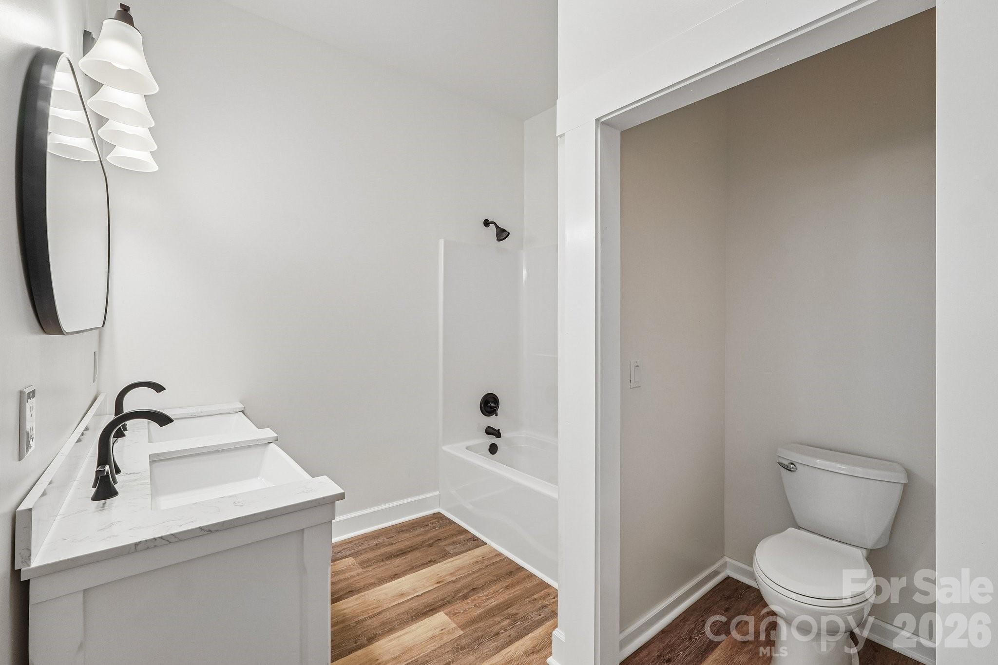 616 14th Street SW — Hickory