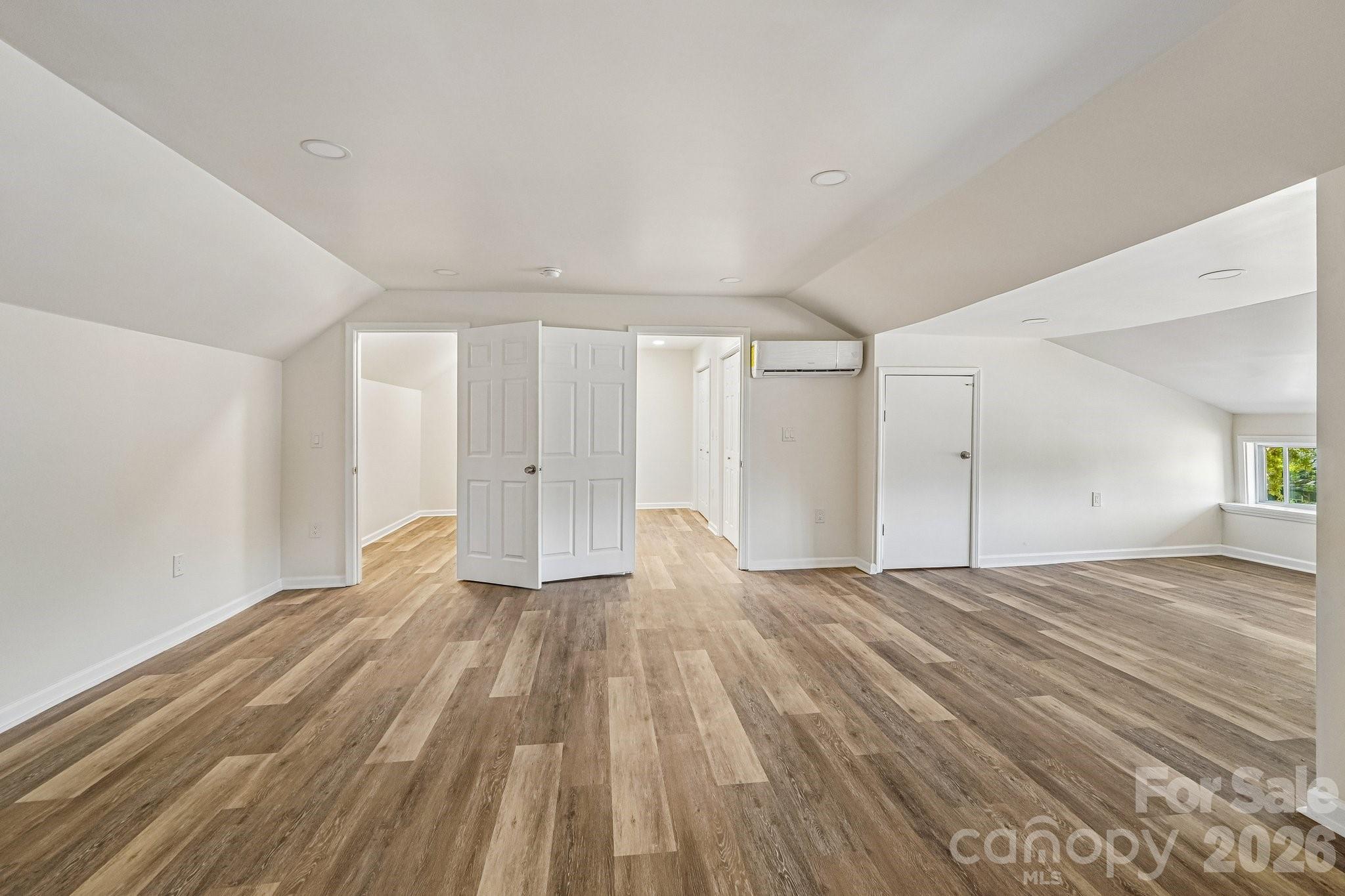 616 14th Street SW — Hickory