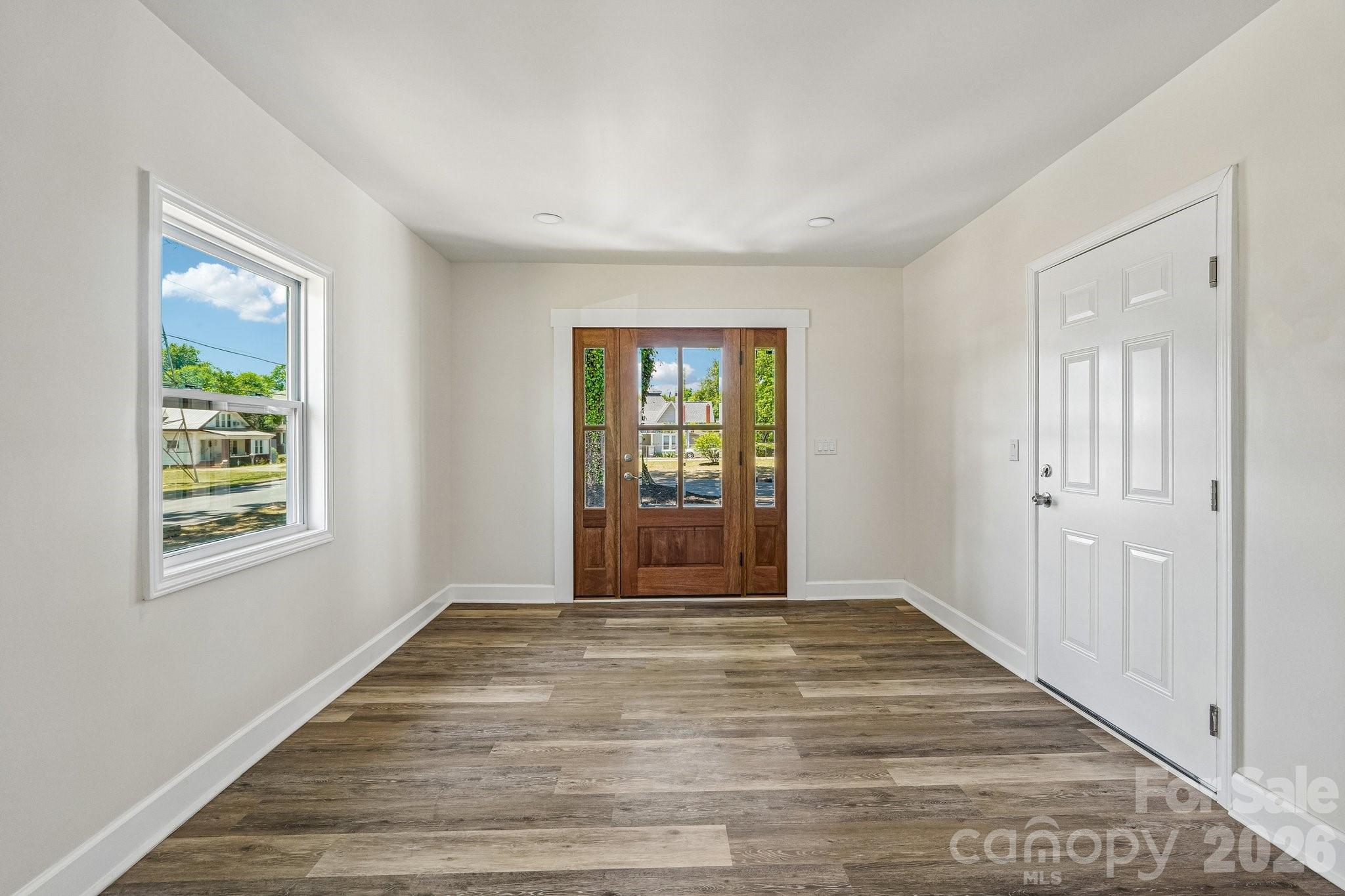 616 14th Street SW — Hickory