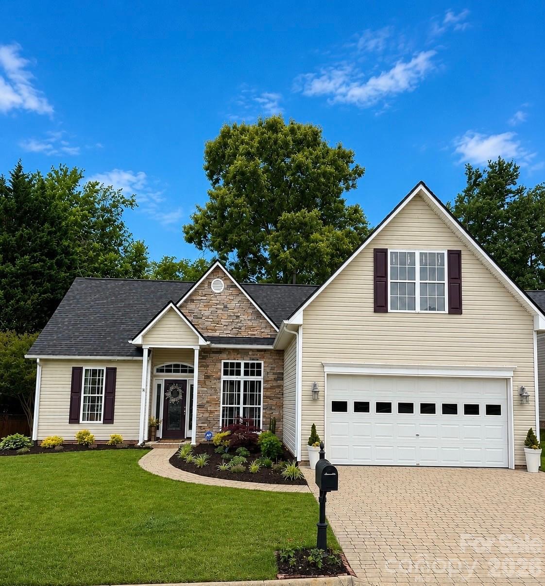 136 Cottage Ridge Road — Fletcher