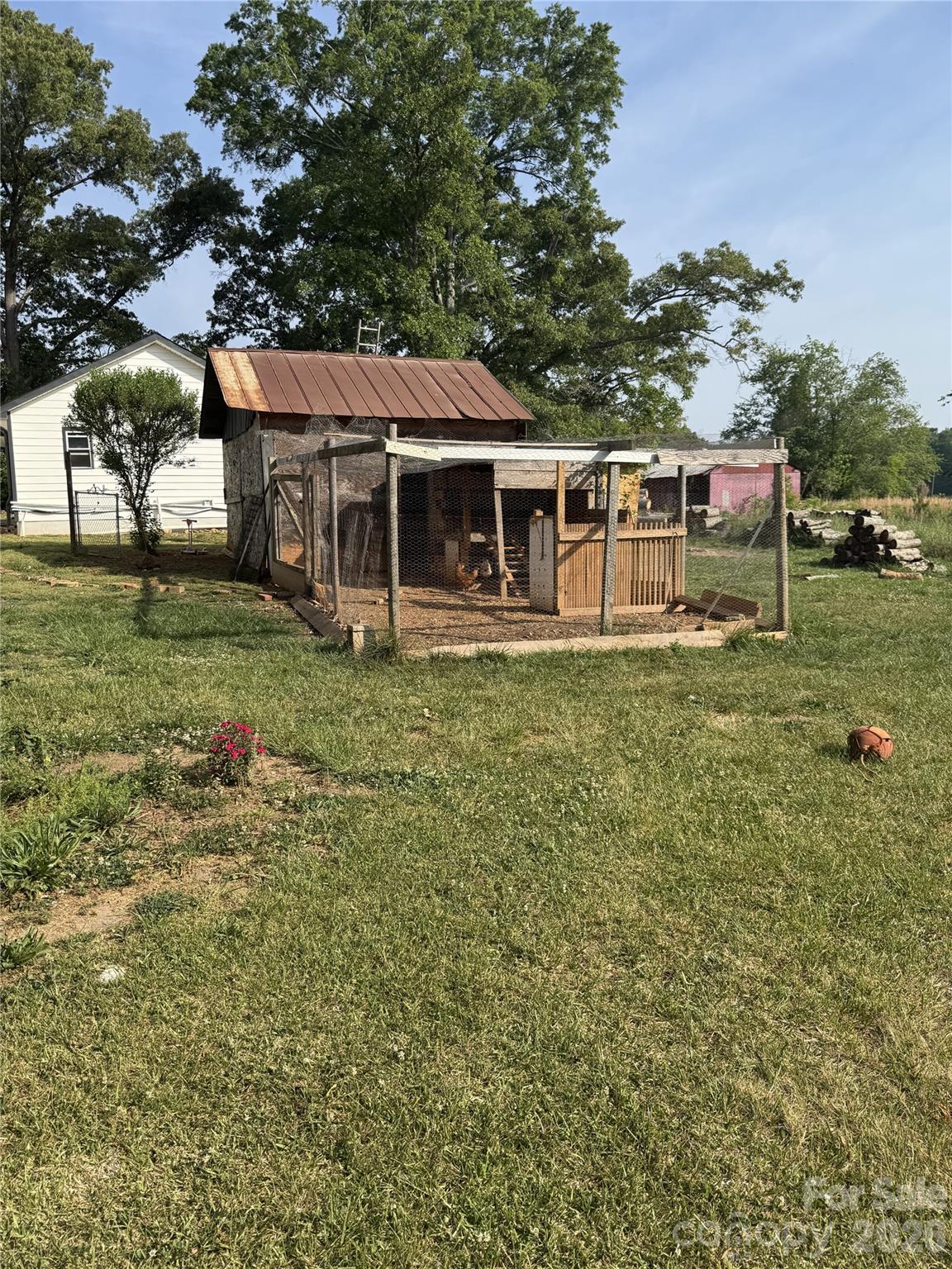 1319 Rollings Roost Road — Lancaster