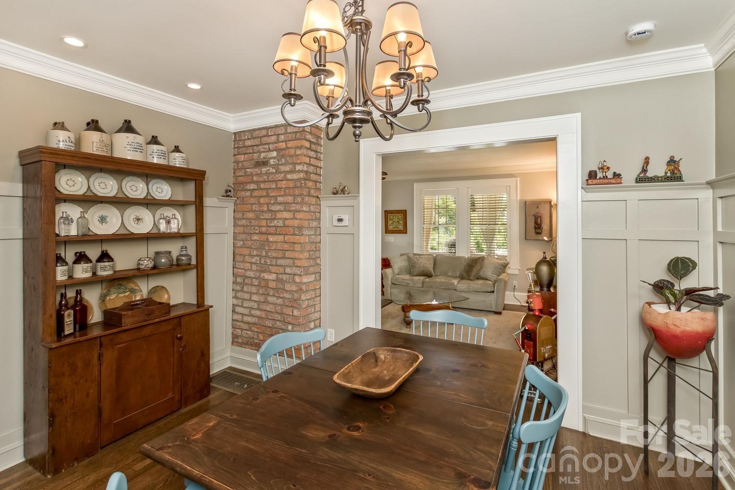 23 Woodvale Avenue — Asheville