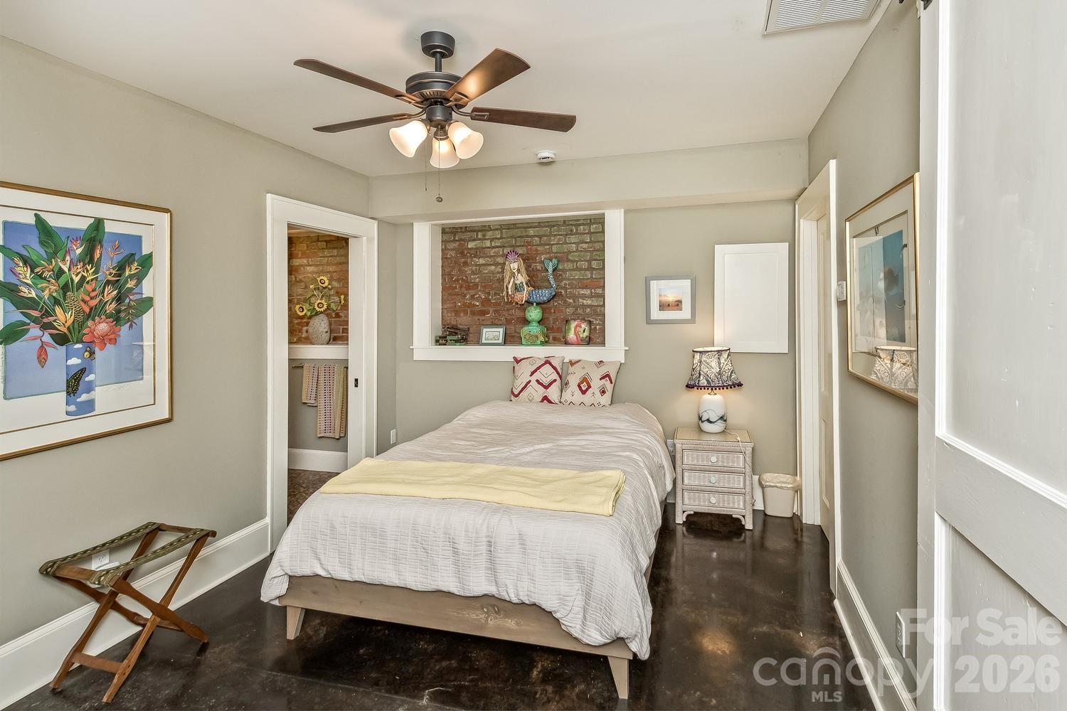 23 Woodvale Avenue — Asheville