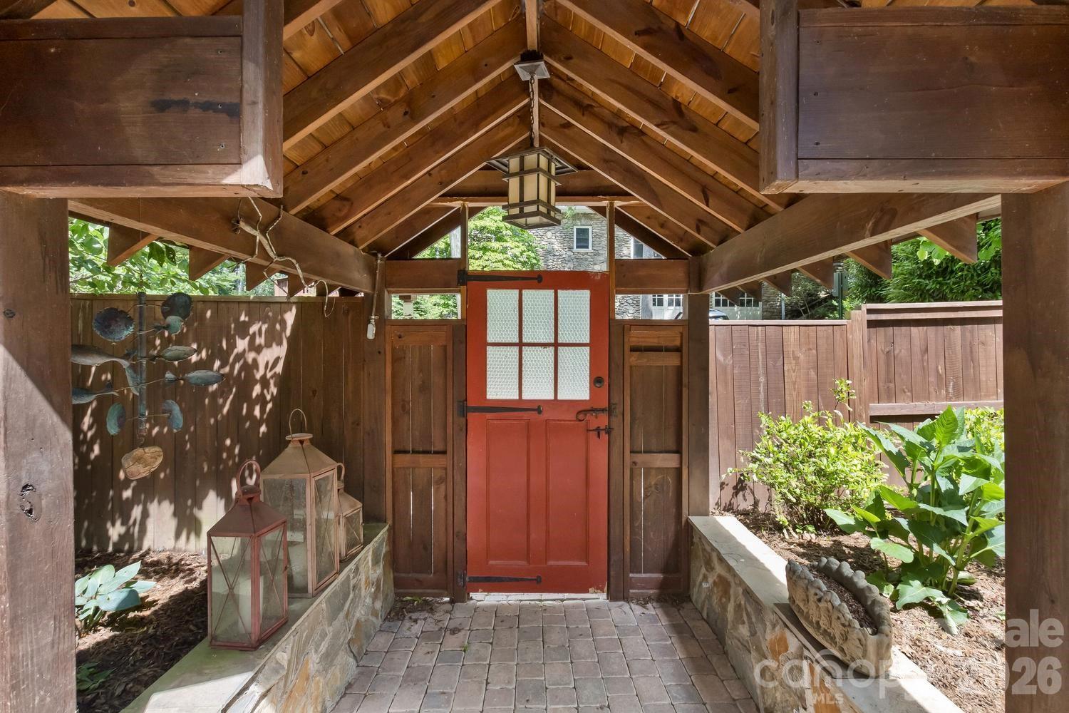 23 Woodvale Avenue — Asheville
