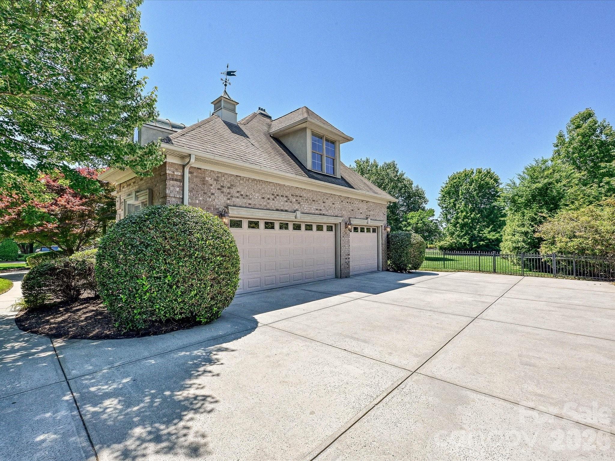 1208 Venetian Way Drive — Waxhaw