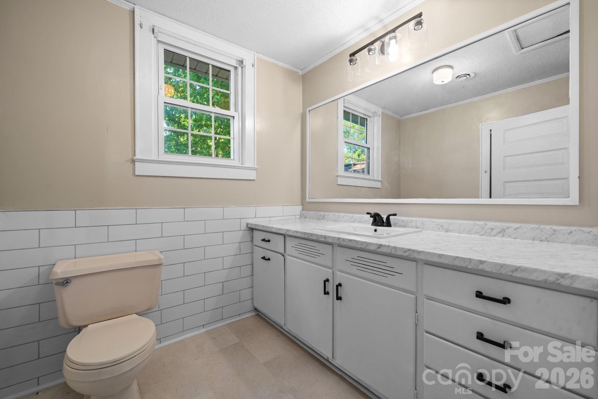144 Hunter Bridge Road — Stony Point