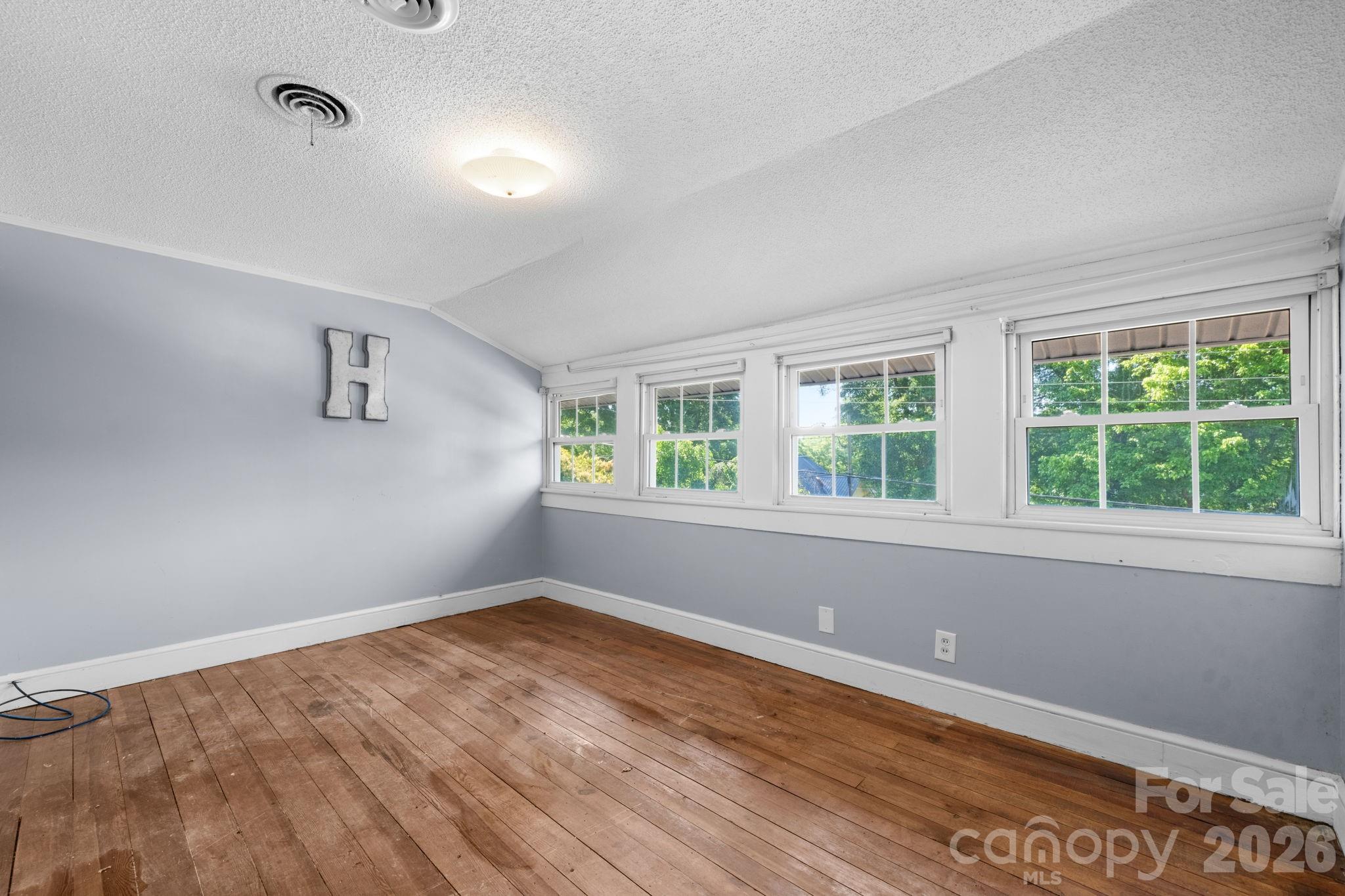 144 Hunter Bridge Road — Stony Point