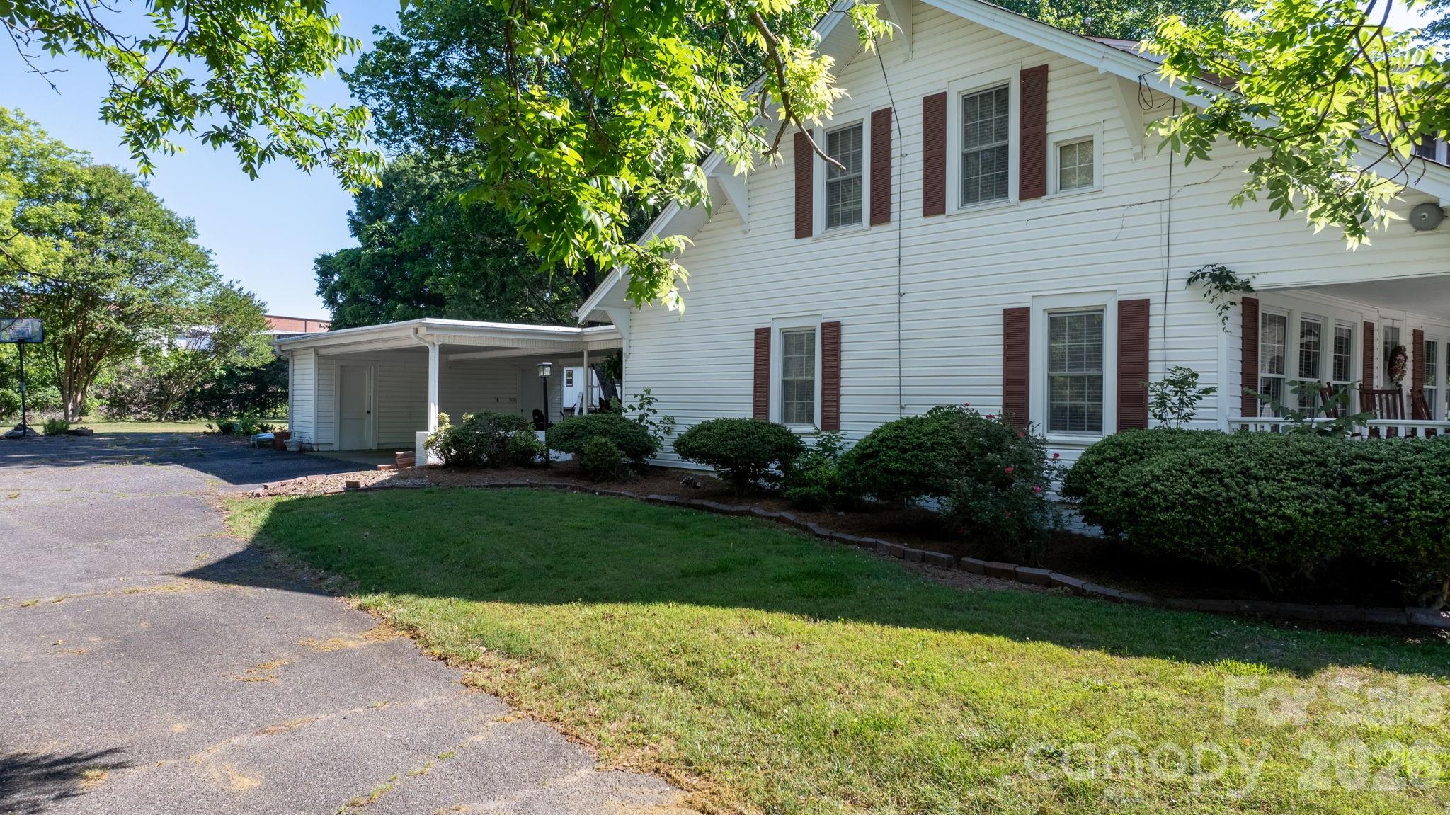 144 Hunter Bridge Road — Stony Point