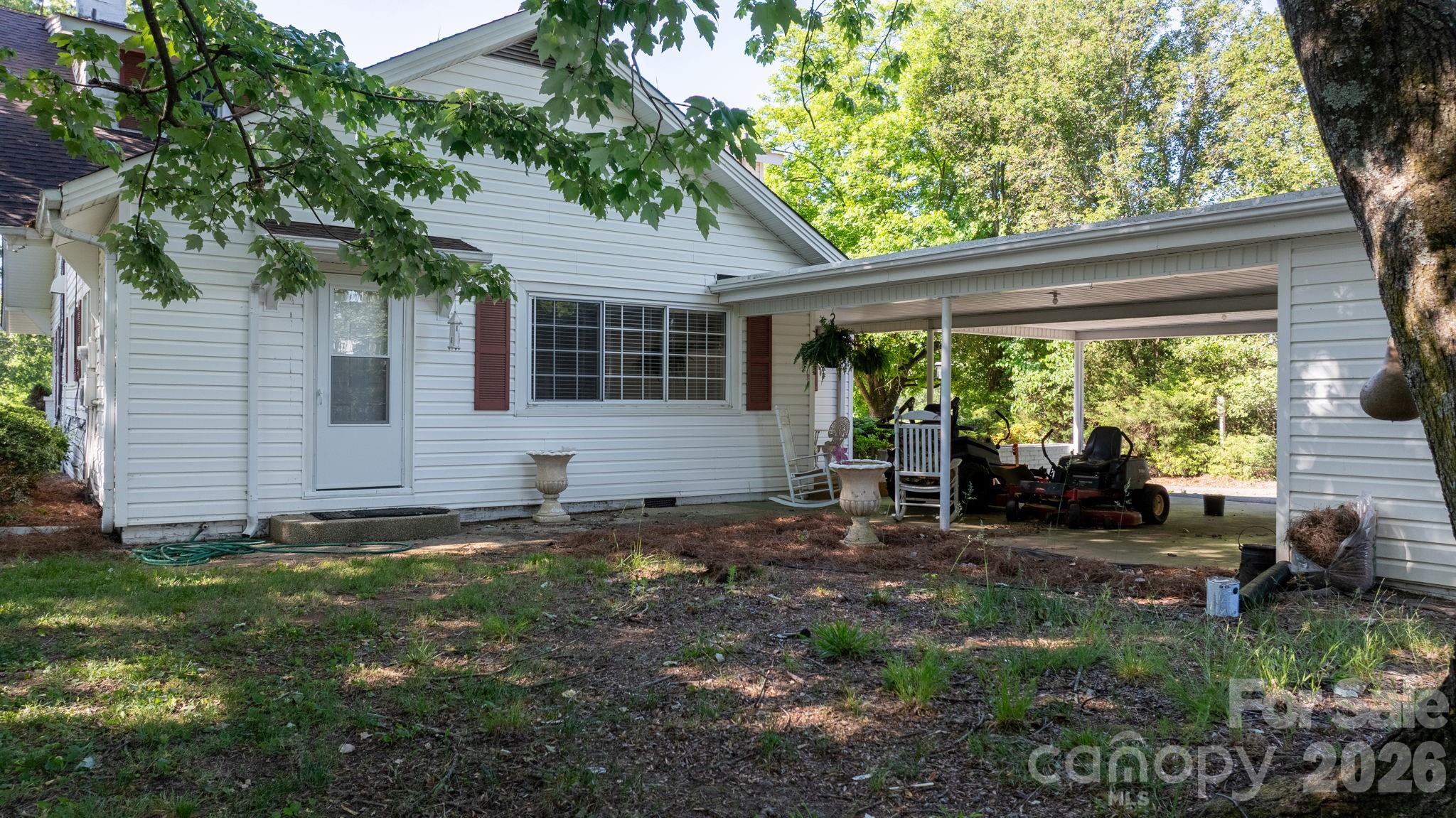 144 Hunter Bridge Road — Stony Point