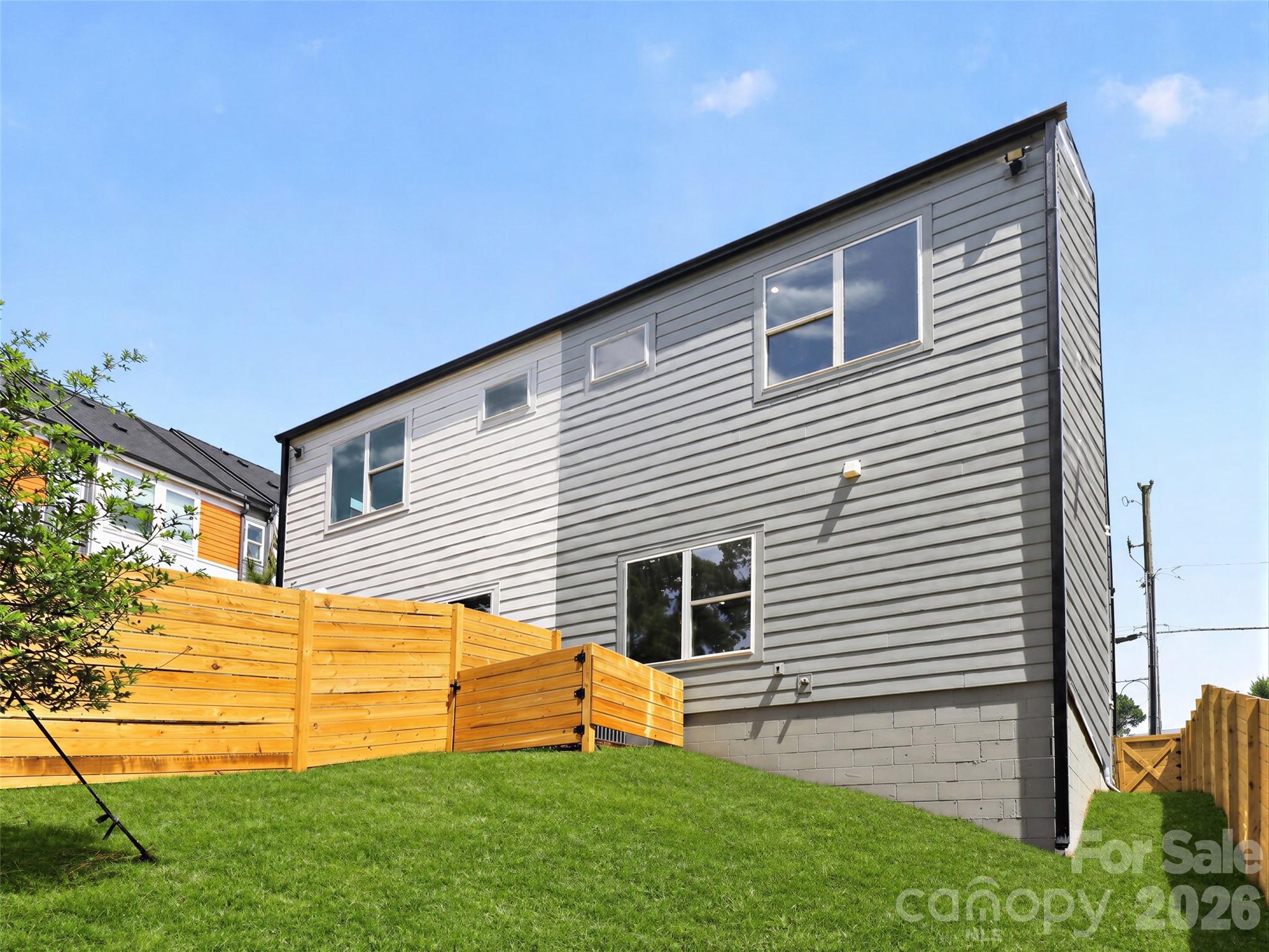 2716 Baltimore Avenue — Charlotte