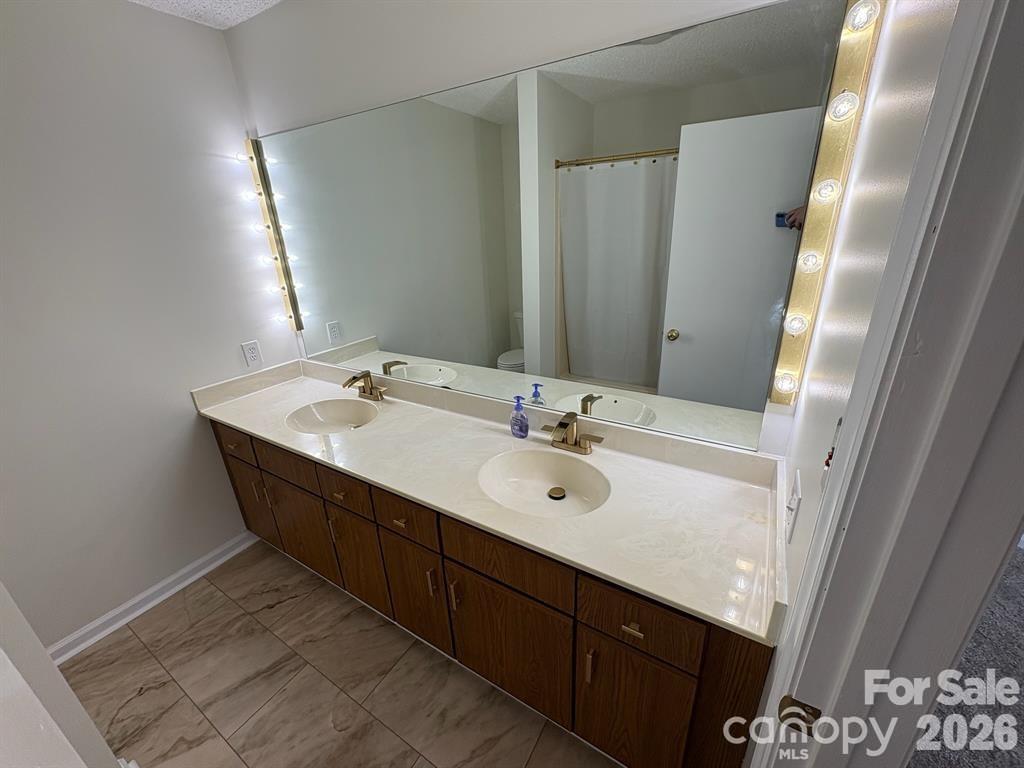 13 Laurel Place Drive — Asheville