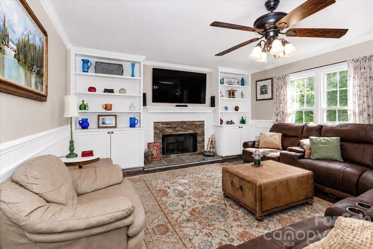 311 N Deerfield Circle — Salisbury