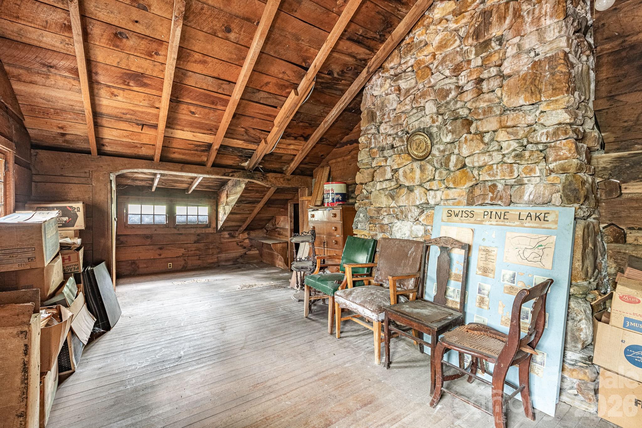 1971 Swiss Pine Lake Drive — Spruce Pine