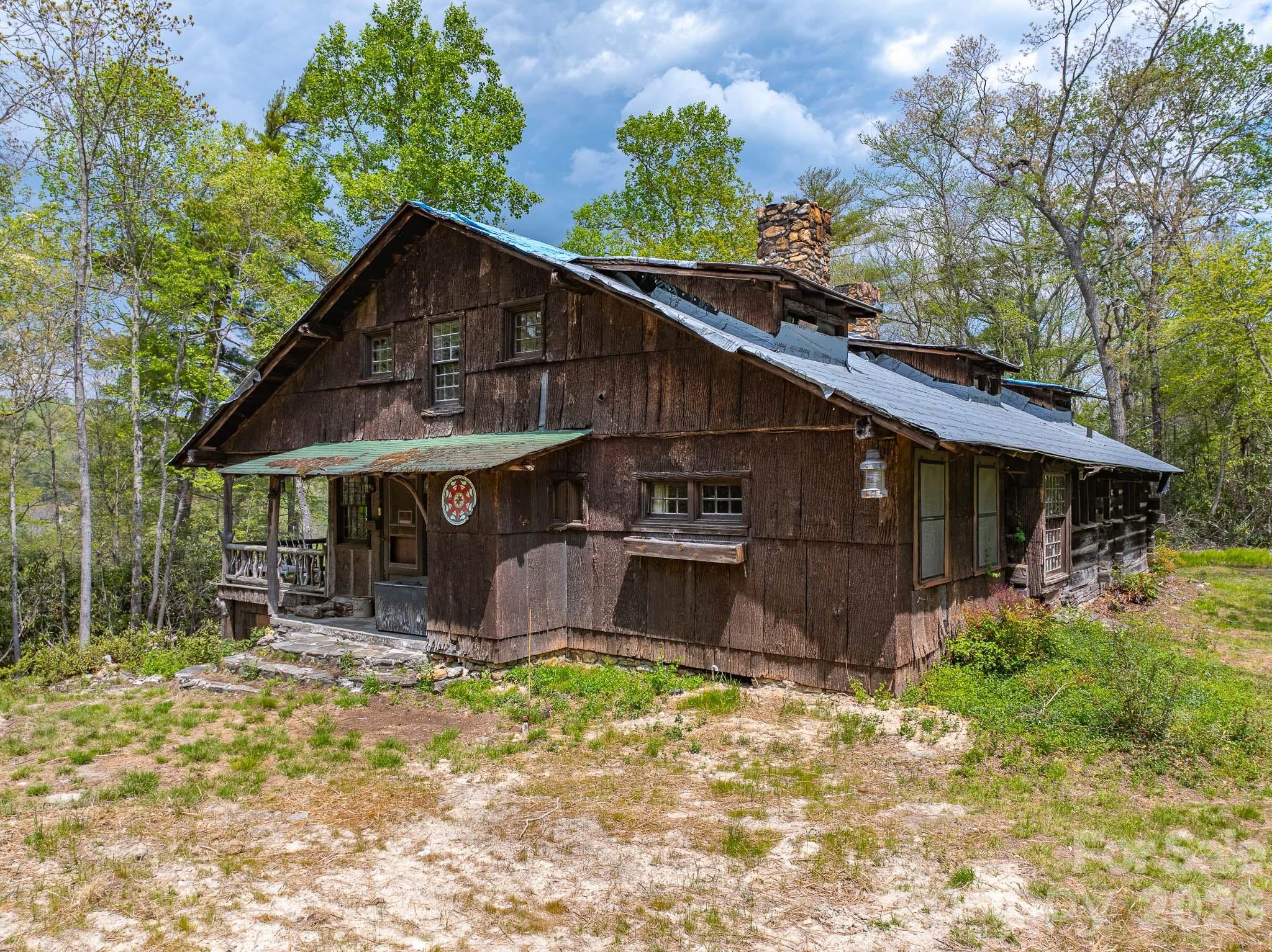 1971 Swiss Pine Lake Drive — Spruce Pine
