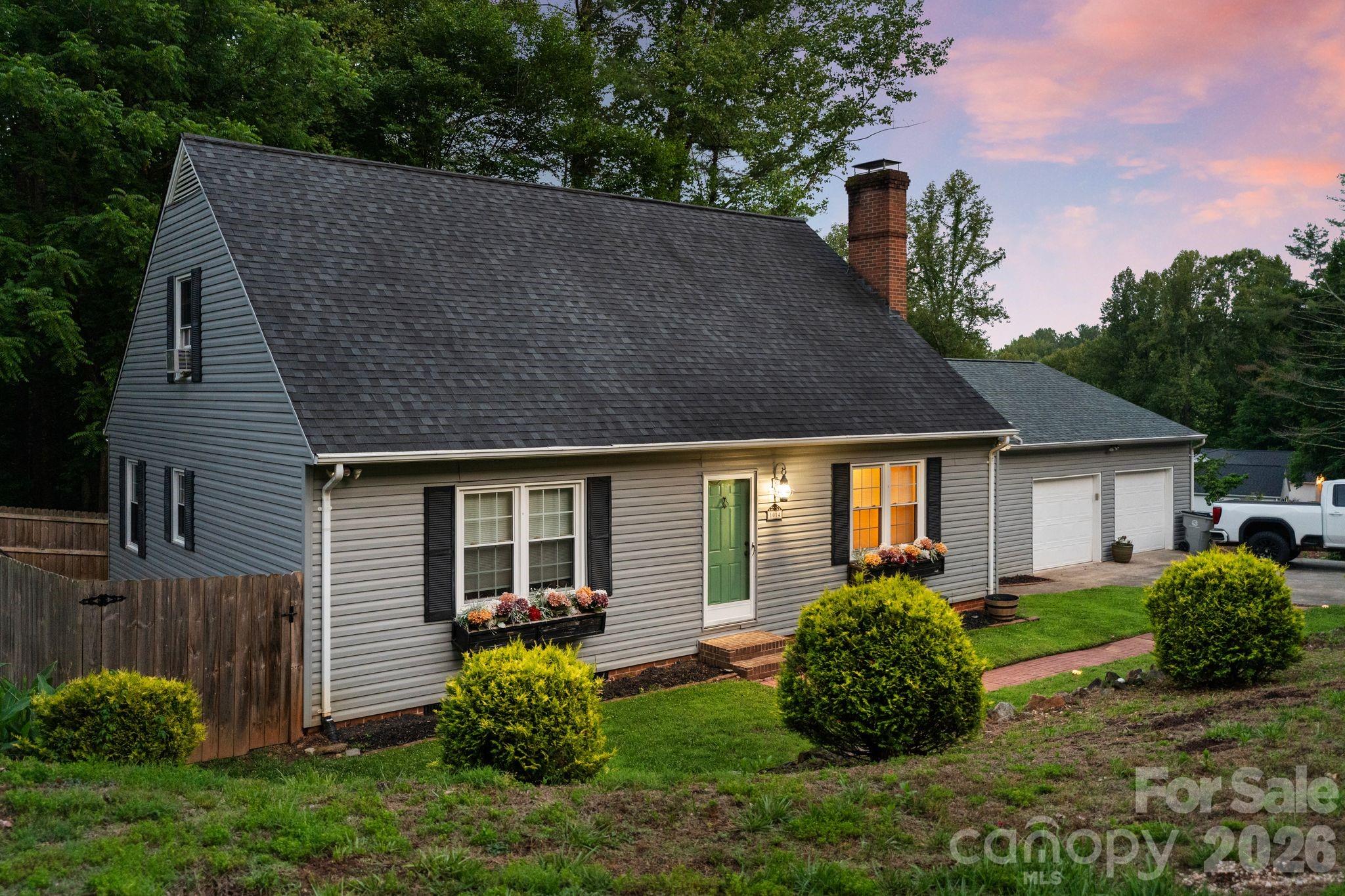 1014 Bramblewood Court NE — Lenoir