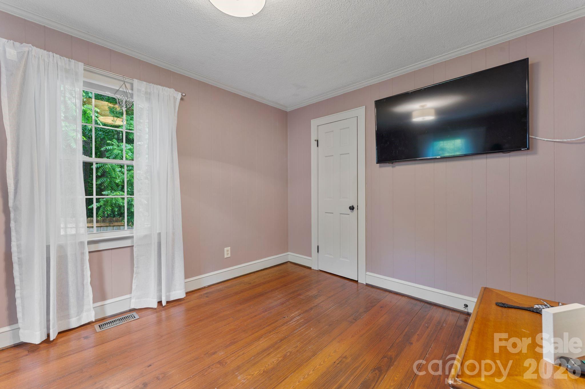 1014 Bramblewood Court NE — Lenoir