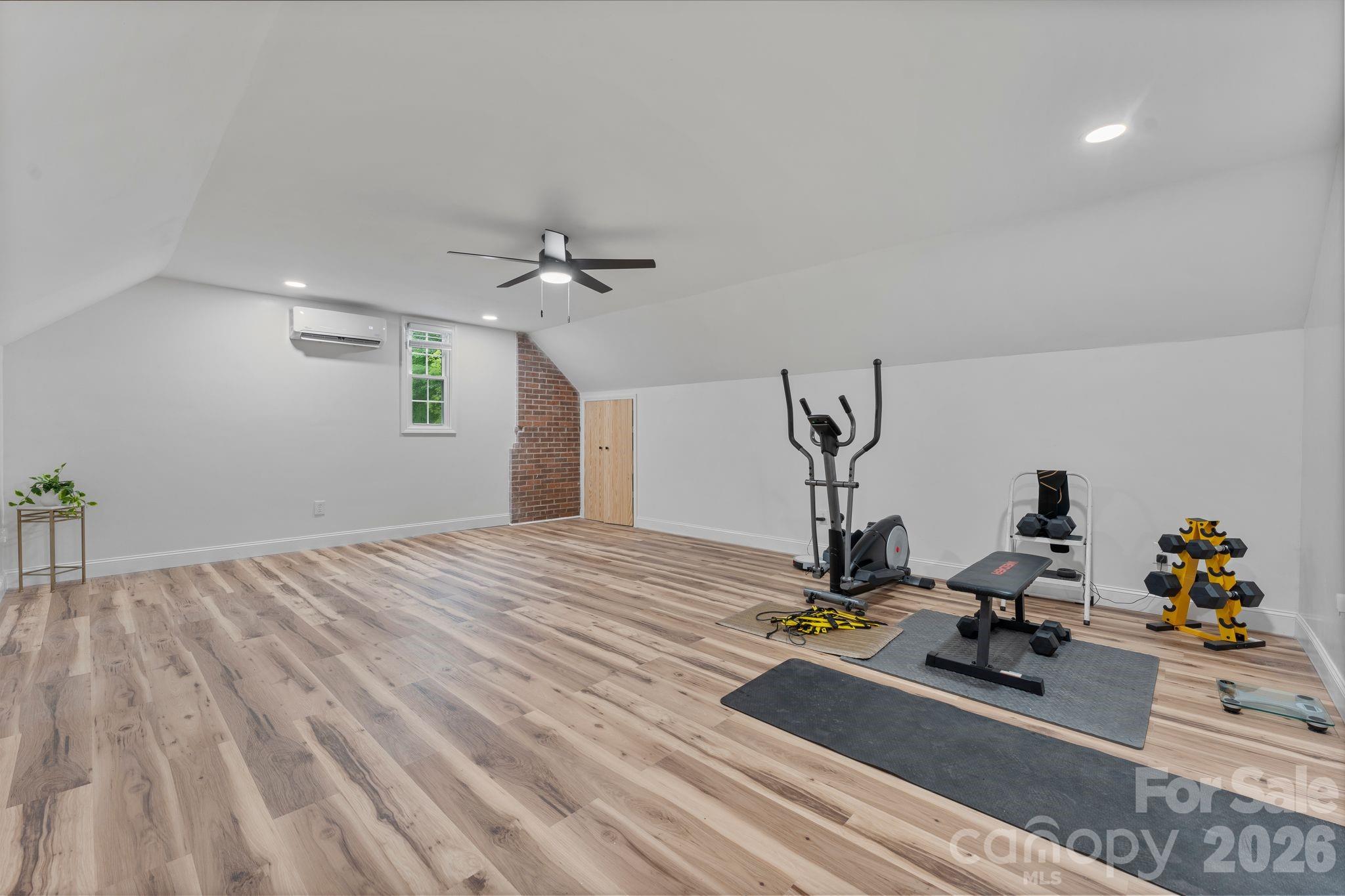 1014 Bramblewood Court NE — Lenoir