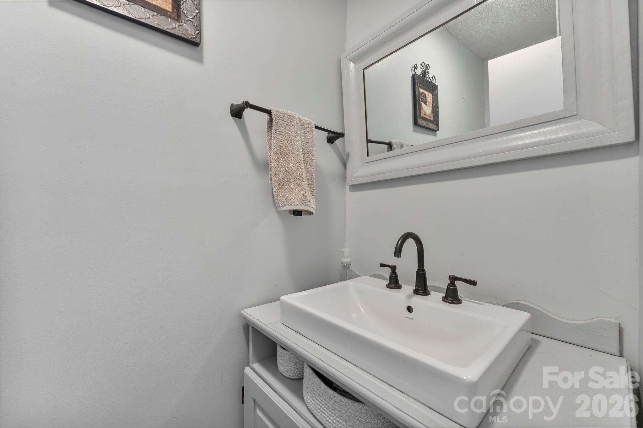 1014 Bramblewood Court NE — Lenoir