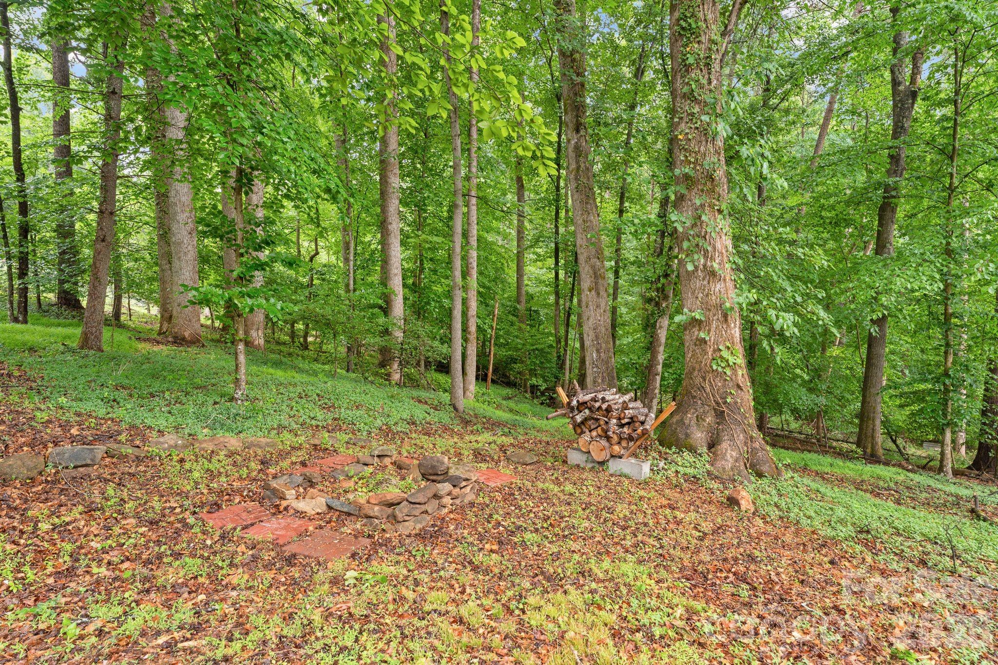 1014 Bramblewood Court NE — Lenoir