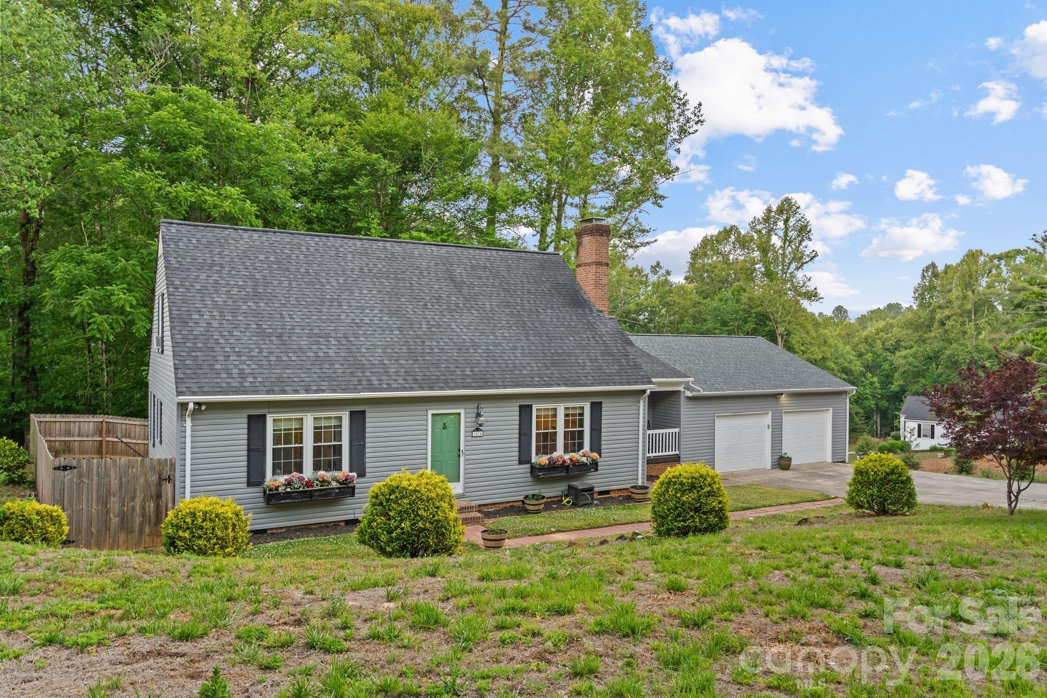 1014 Bramblewood Court NE — Lenoir
