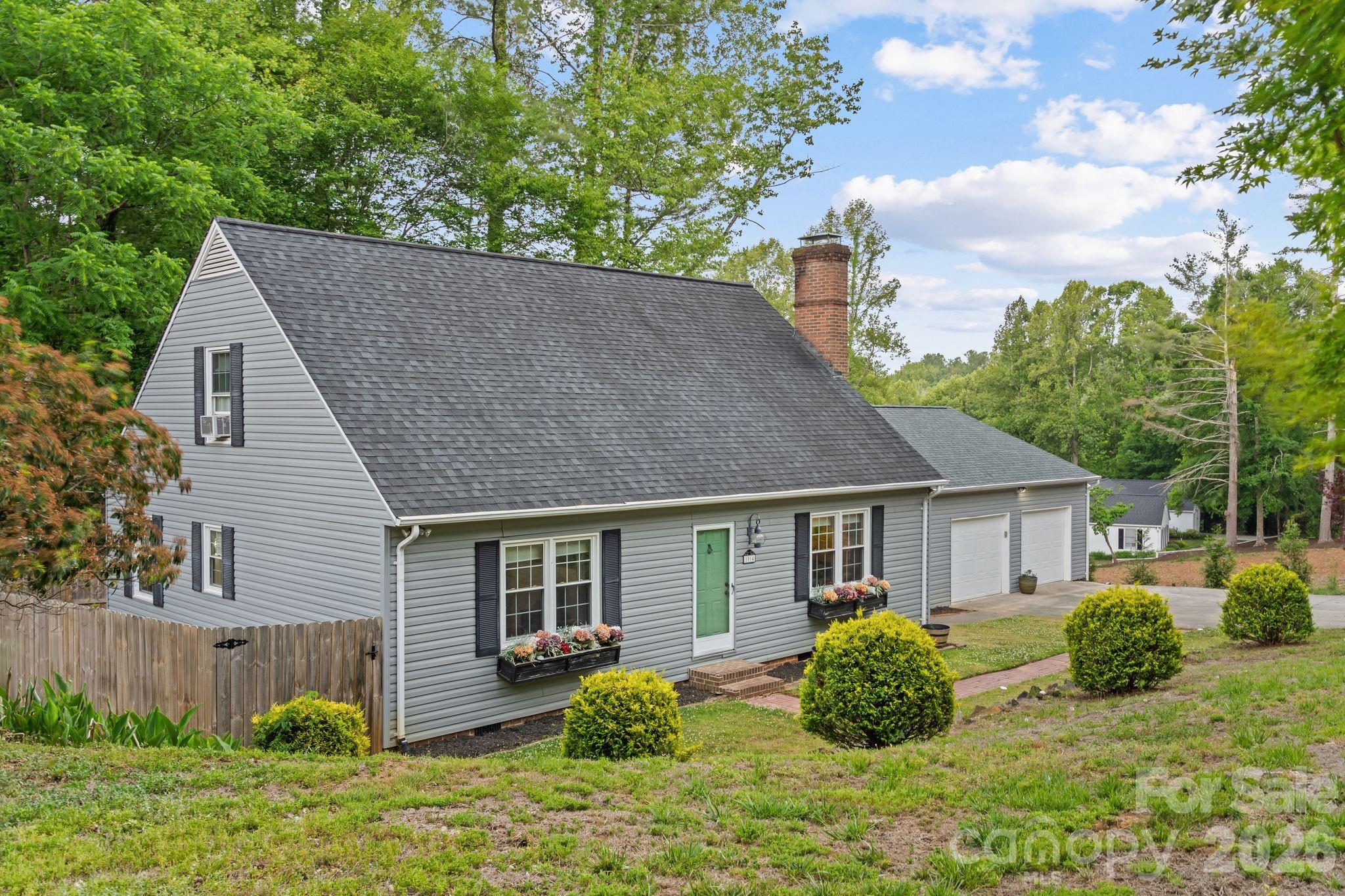 1014 Bramblewood Court NE — Lenoir