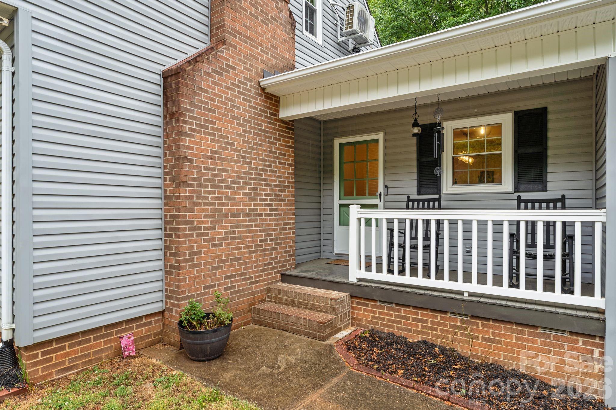 1014 Bramblewood Court NE — Lenoir