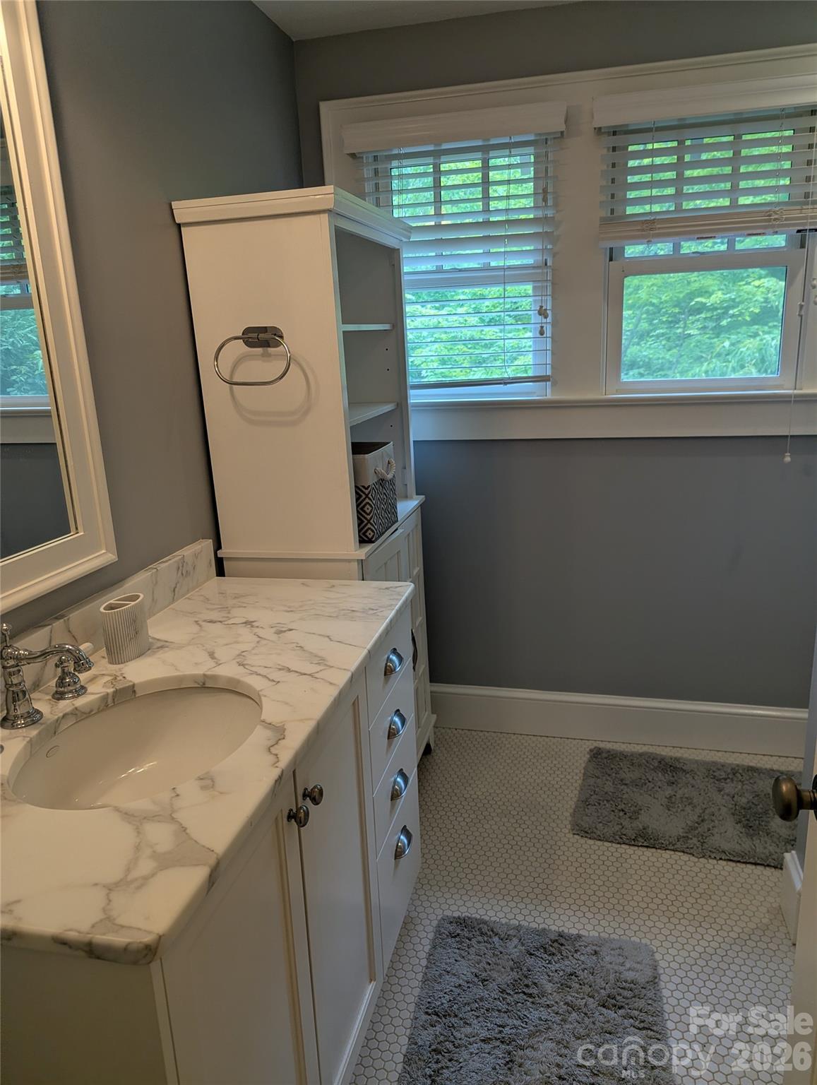 47 Cheshire Drive — Black Mountain