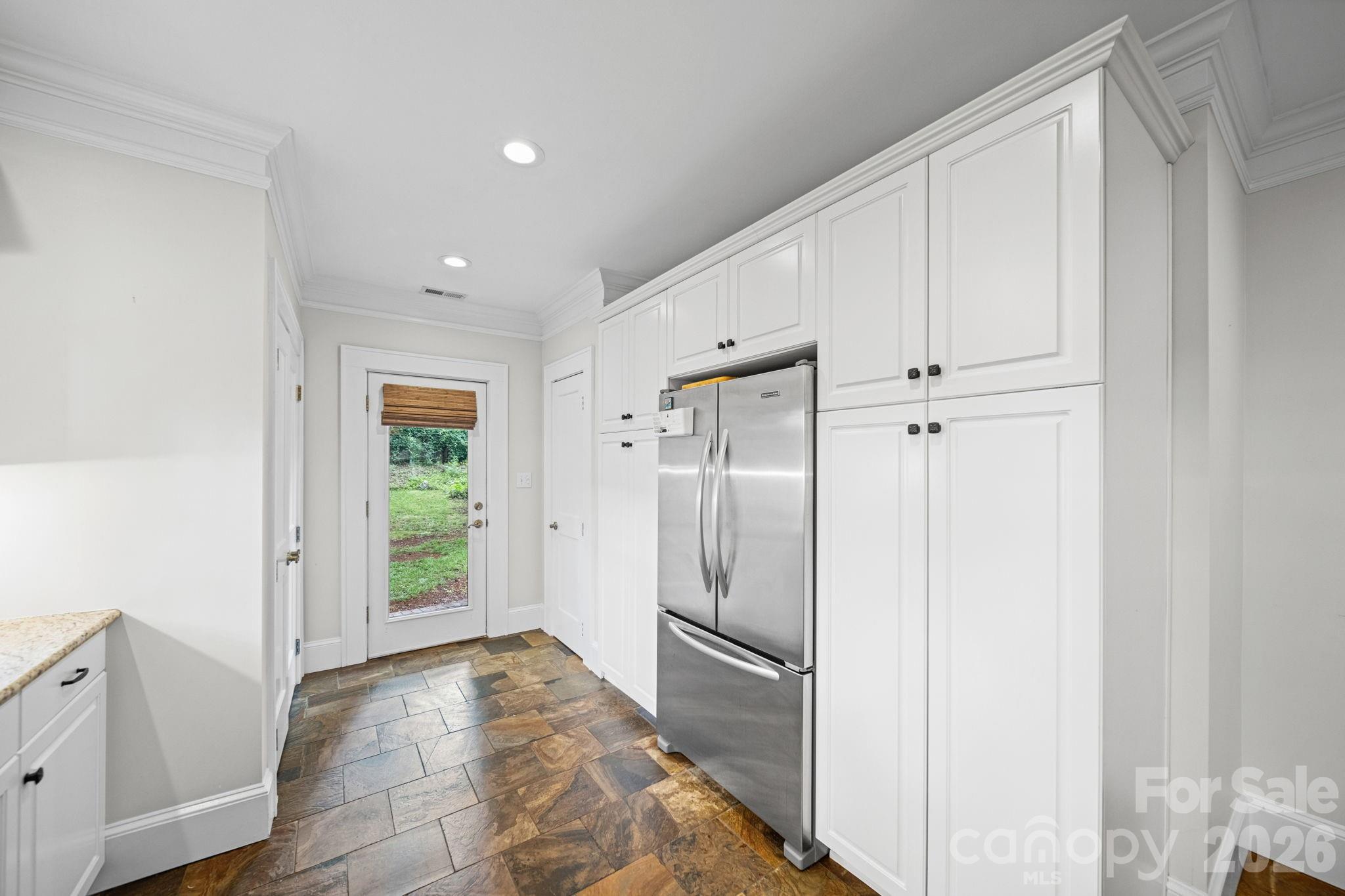 320 Westwood Avenue — Charlotte
