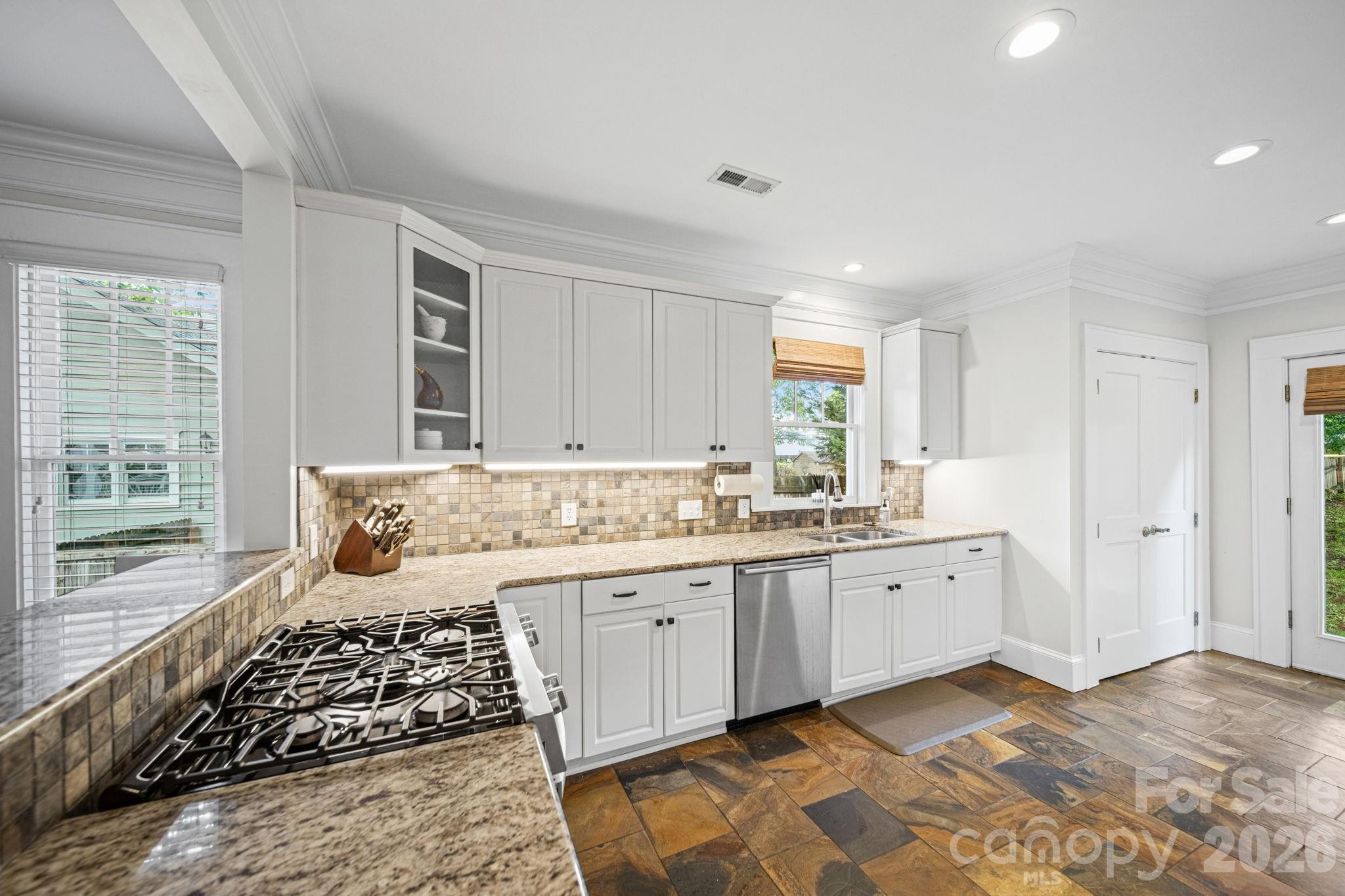 320 Westwood Avenue — Charlotte