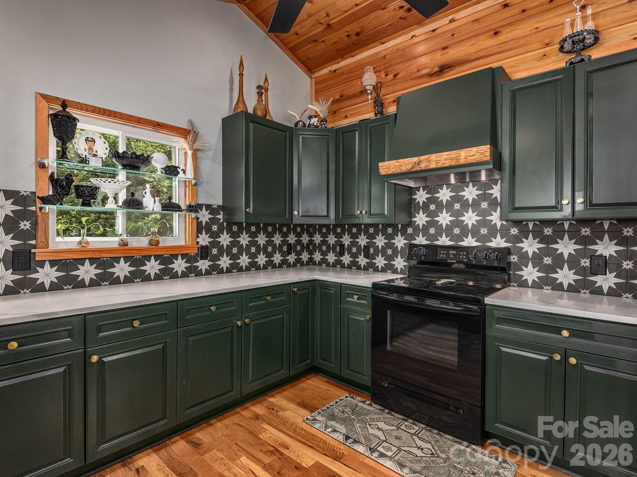 162 Johnson Branch Road — Maggie Valley