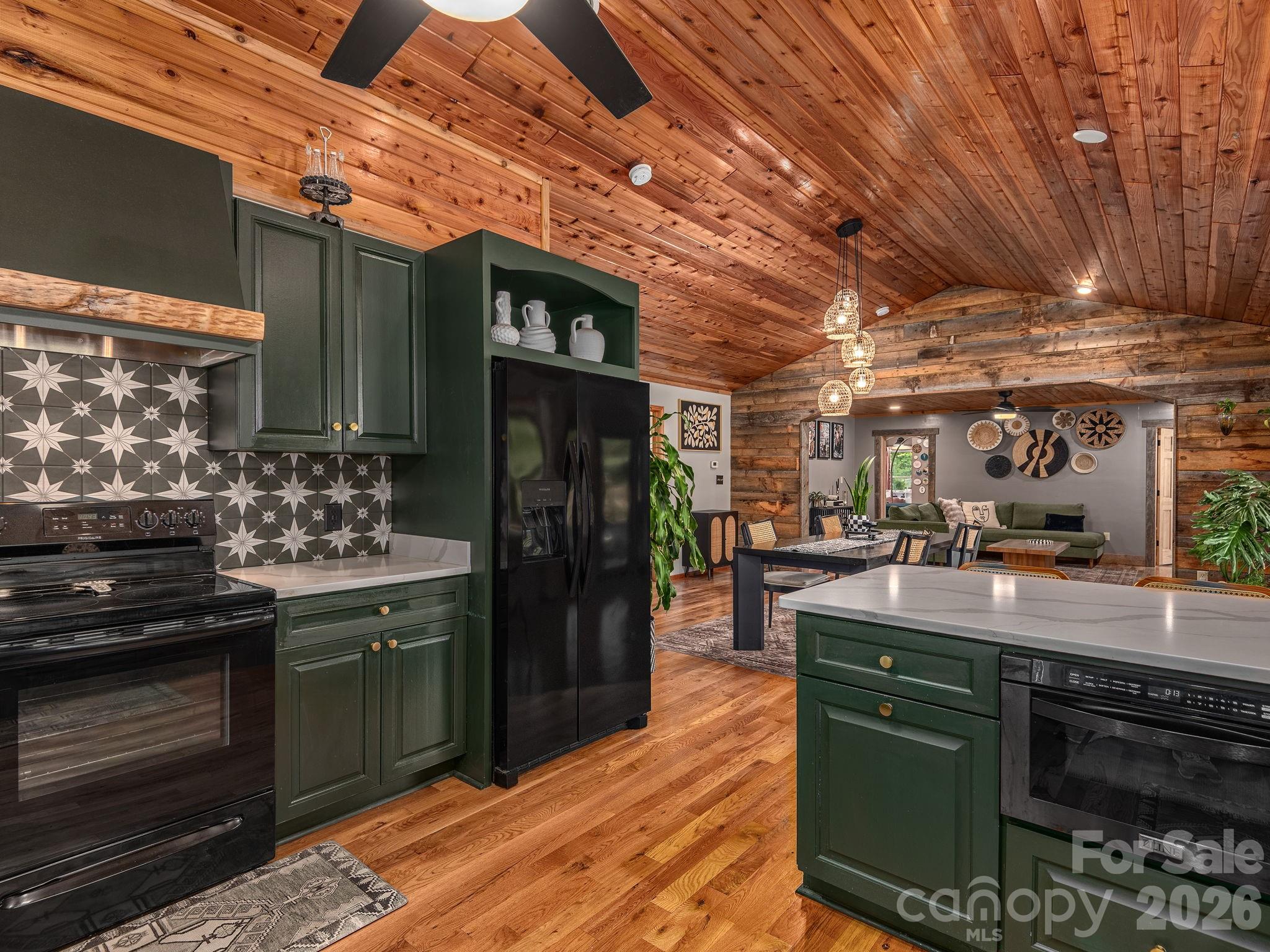 162 Johnson Branch Road — Maggie Valley