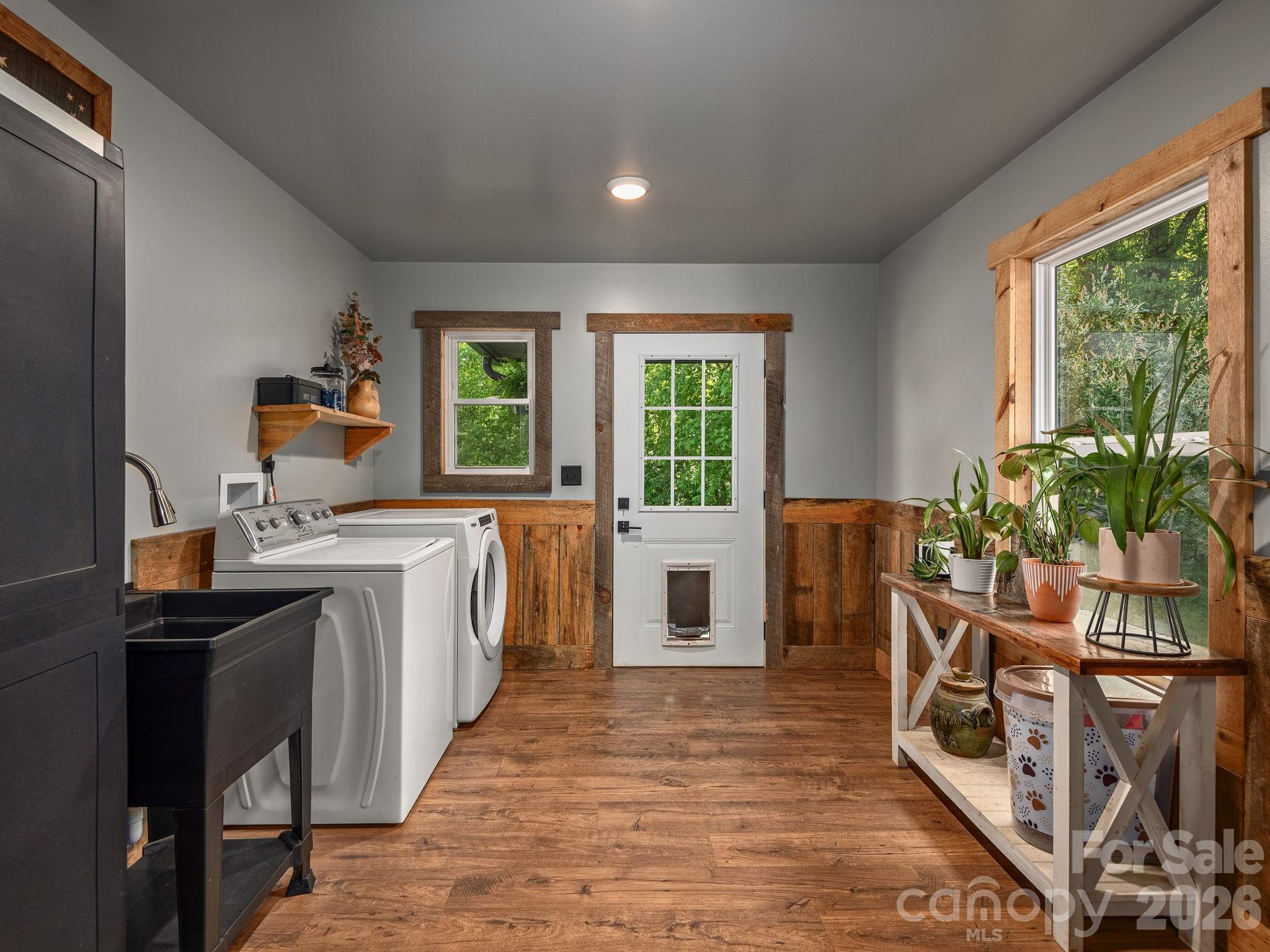 162 Johnson Branch Road — Maggie Valley